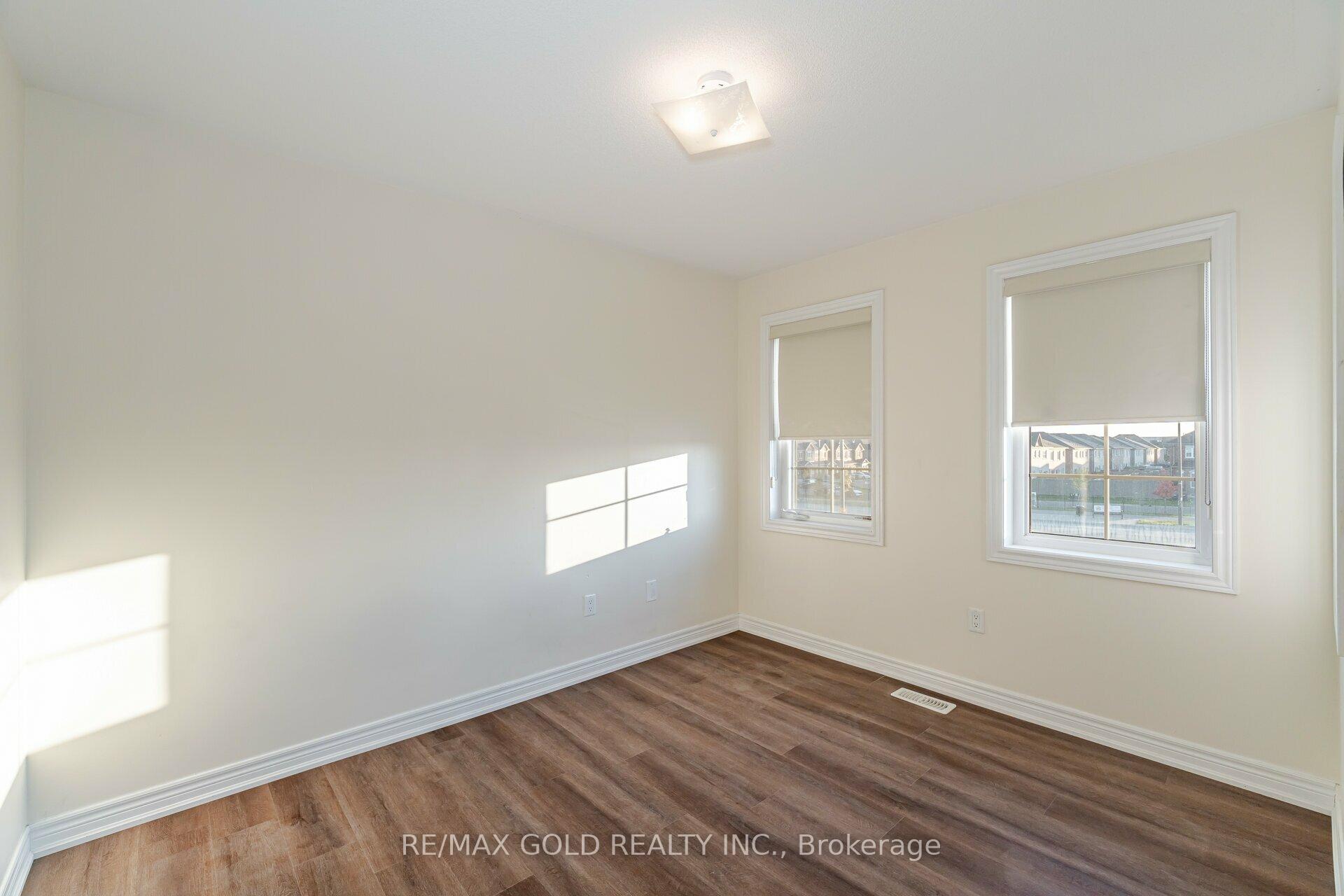Photo 29 of 63 Frenchpark Circle, Brampton, Credit Valley — HOMEH