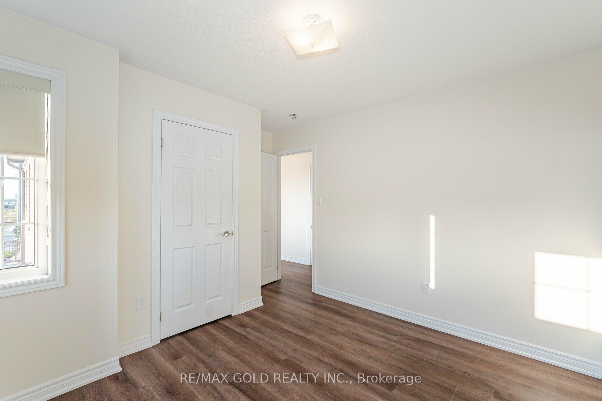 Photo 30 of 63 Frenchpark Circle, Brampton, Credit Valley — HOMEH