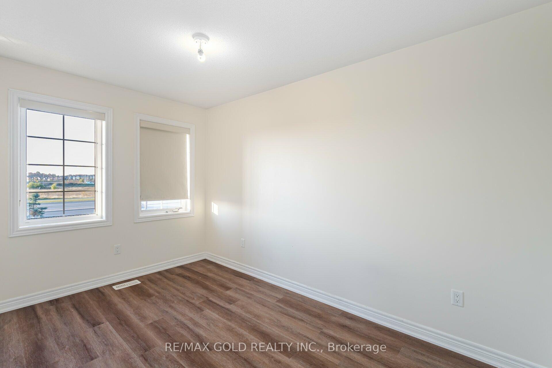 Photo 33 of 63 Frenchpark Circle, Brampton, Credit Valley — HOMEH