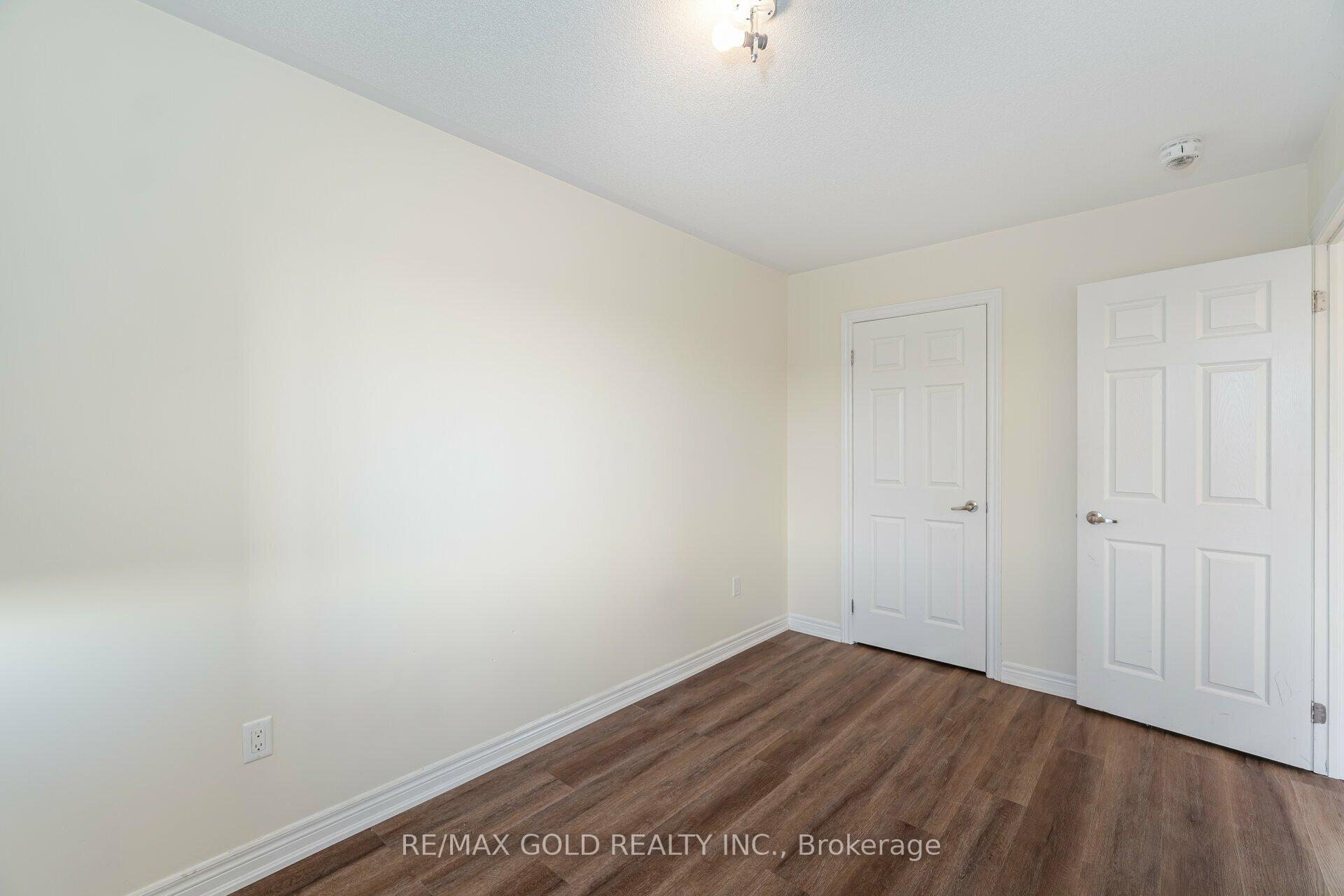 Photo 34 of 63 Frenchpark Circle, Brampton, Credit Valley — HOMEH