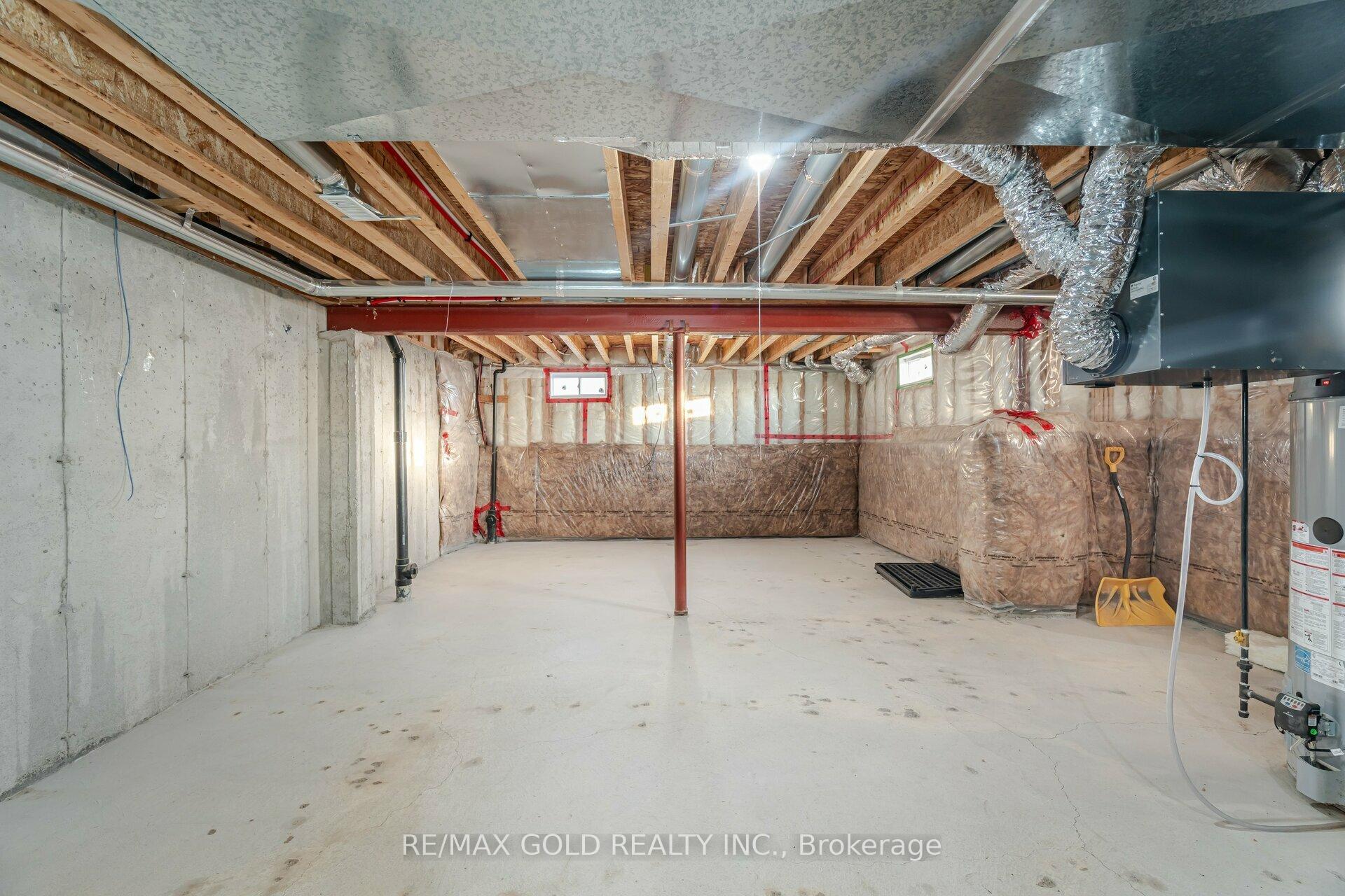 Photo 39 of 63 Frenchpark Circle, Brampton, Credit Valley — HOMEH