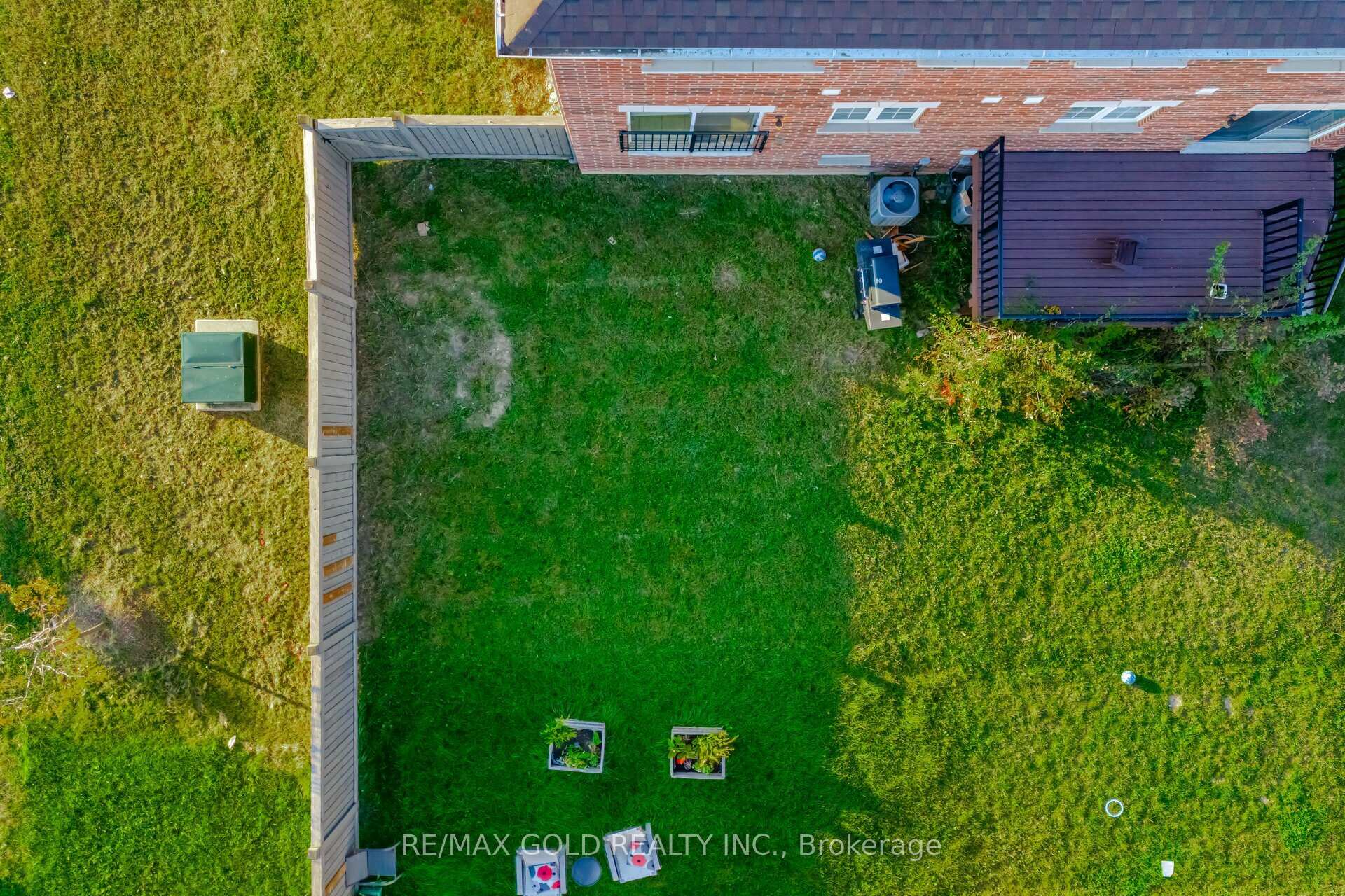 Photo 43 of 63 Frenchpark Circle, Brampton, Credit Valley — HOMEH