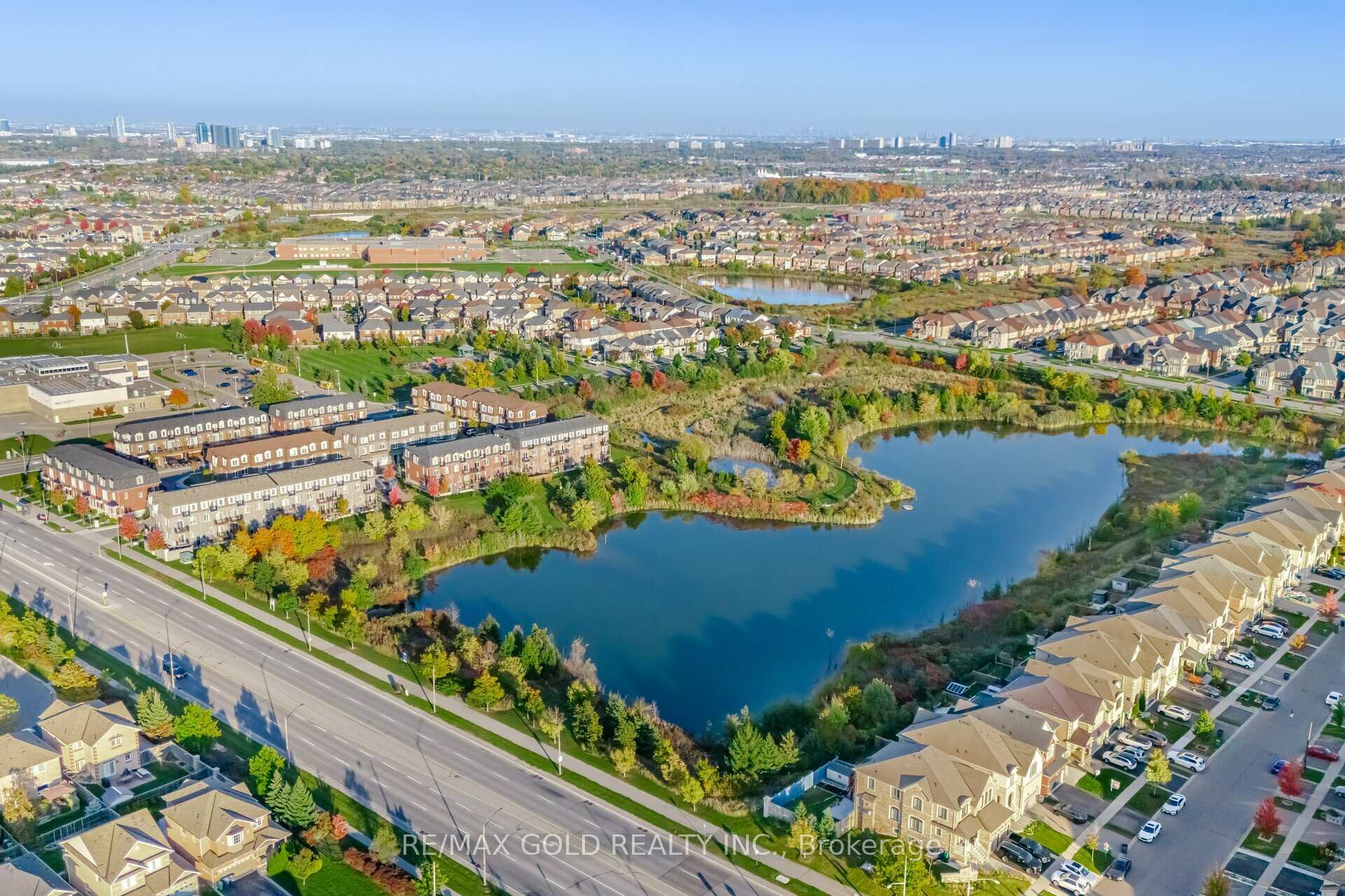 Photo 50 of 63 Frenchpark Circle, Brampton, Credit Valley — HOMEH