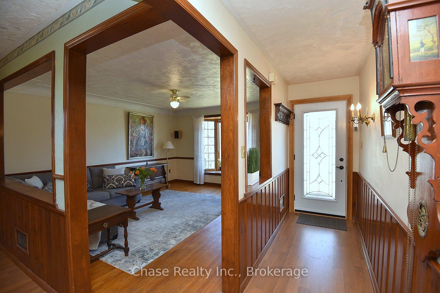 Photo 7 of 20 Lorne Avenue, Hamilton, Ancaster — HOMEH