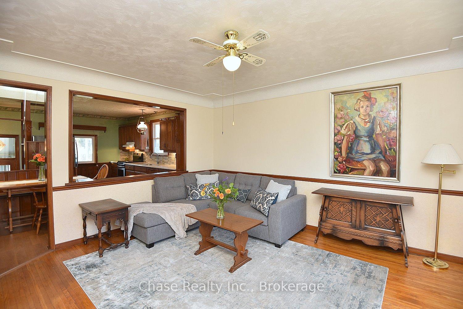 Photo 9 of 20 Lorne Avenue, Hamilton, Ancaster — HOMEH
