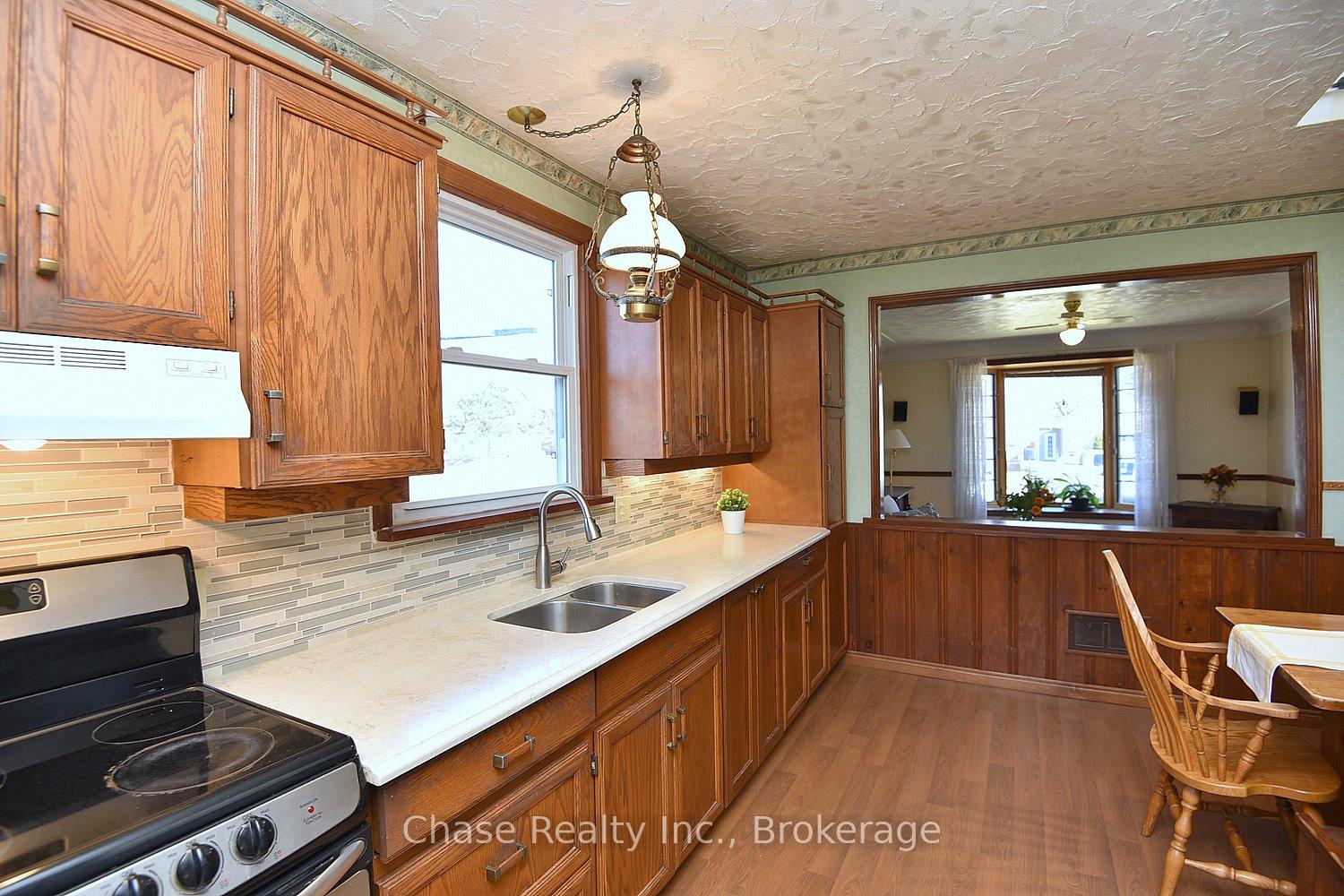 Photo 19 of 20 Lorne Avenue, Hamilton, Ancaster — HOMEH