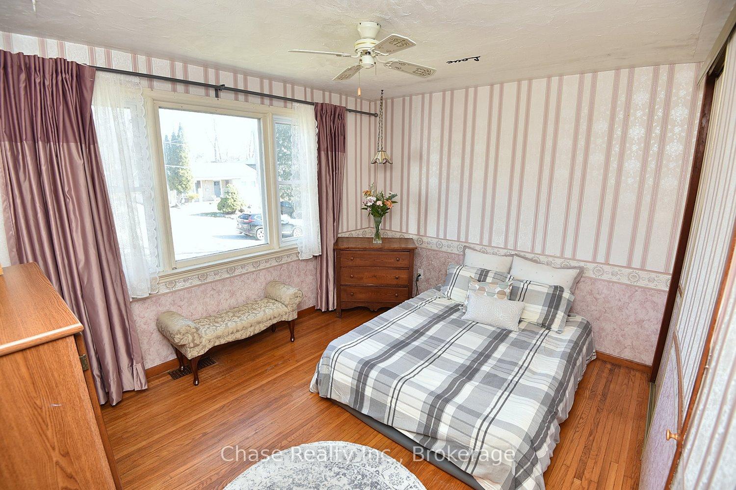 Photo 24 of 20 Lorne Avenue, Hamilton, Ancaster — HOMEH