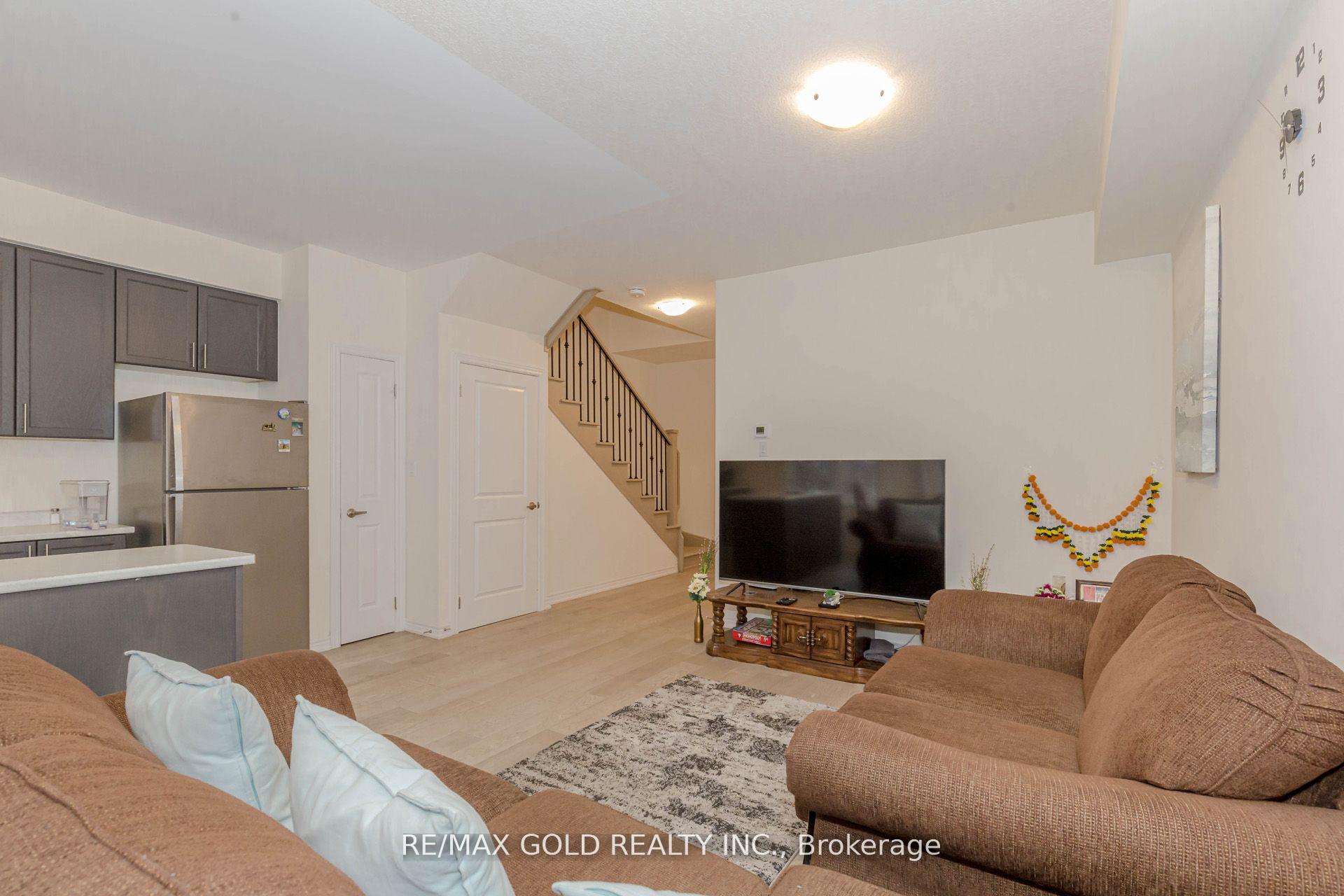 Photo 9 of 157 Sonoma Lane, Hamilton, Stoney Creek — HOMEH