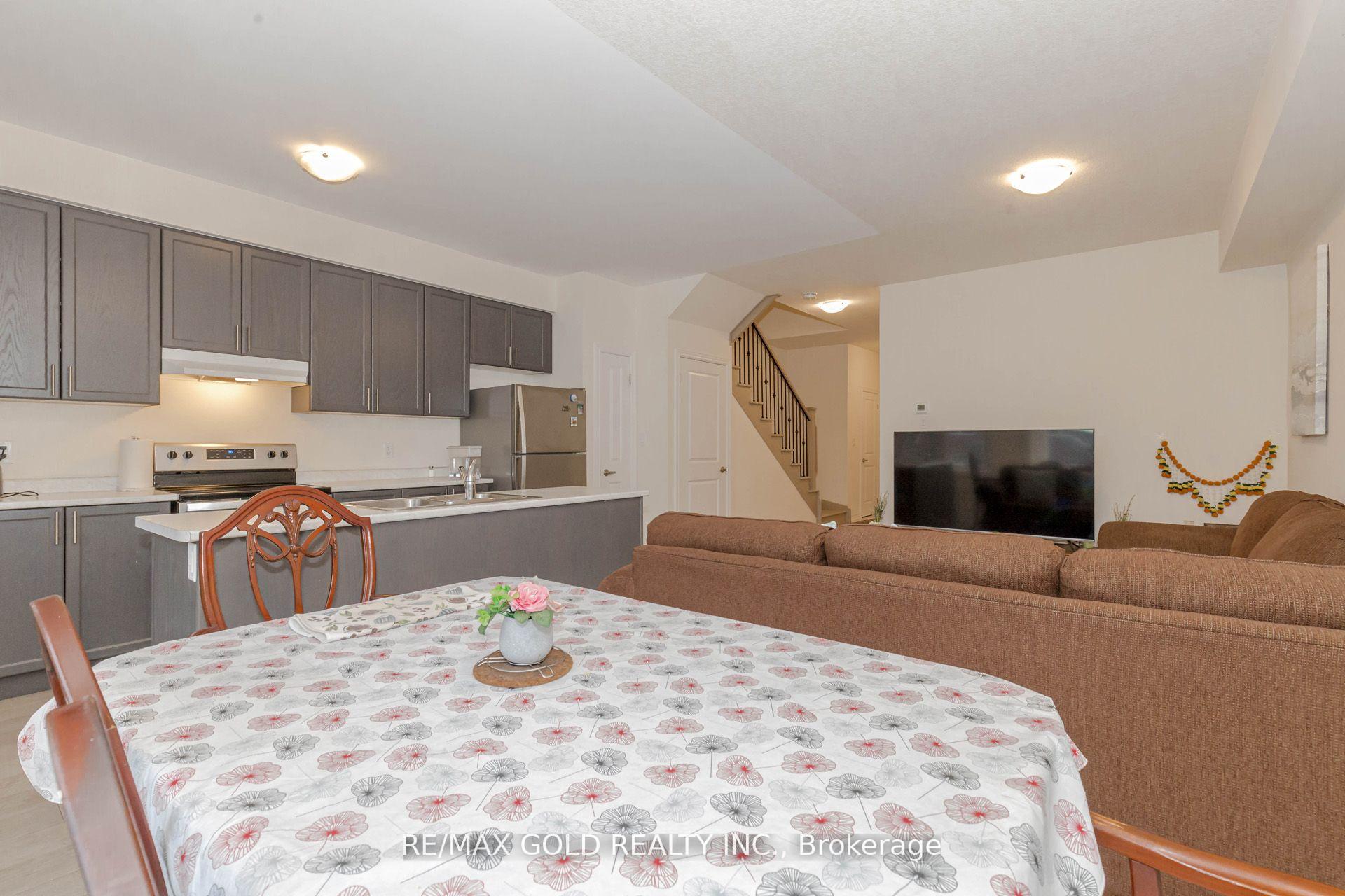 Photo 11 of 157 Sonoma Lane, Hamilton, Stoney Creek — HOMEH