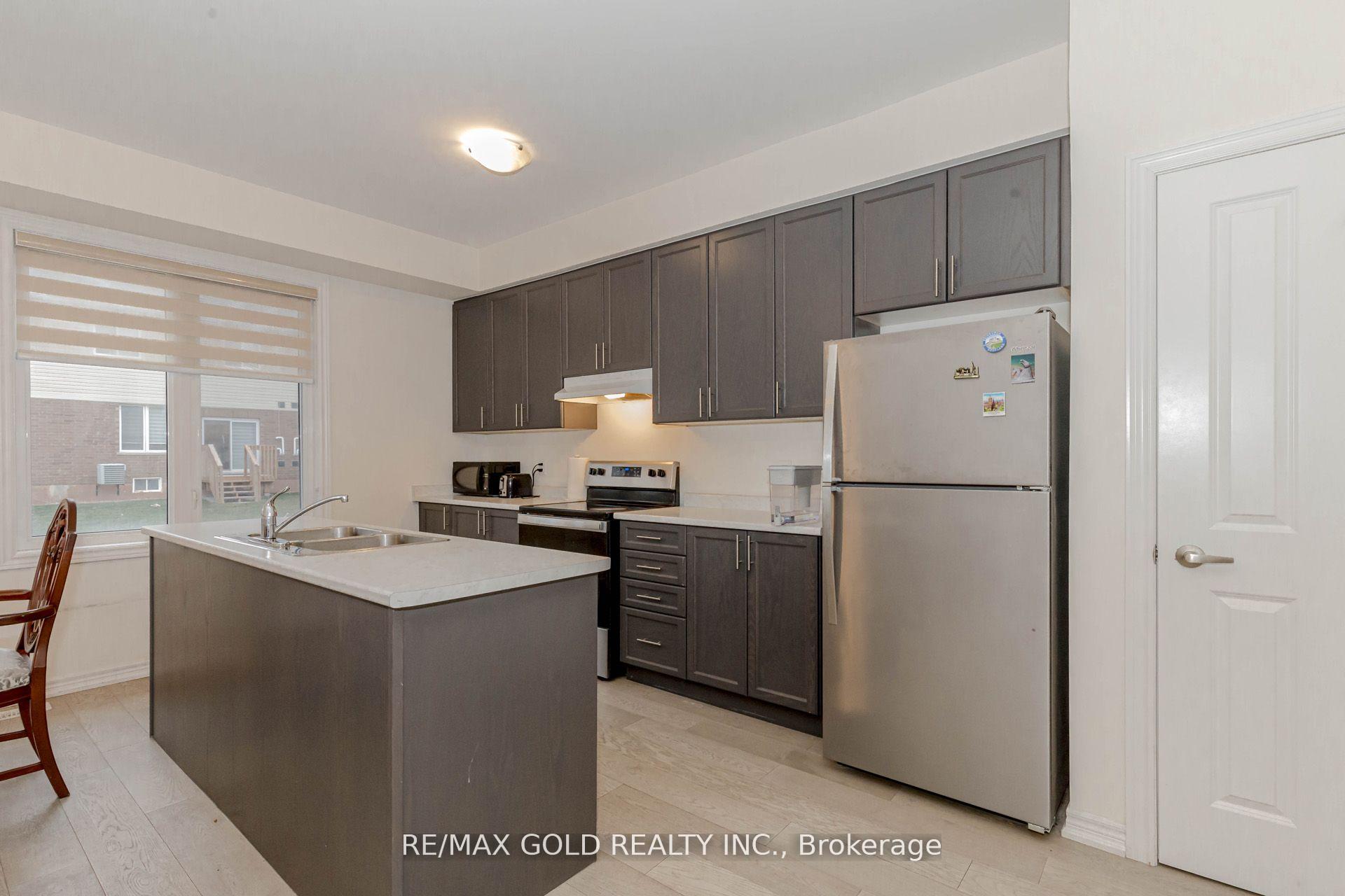 Photo 12 of 157 Sonoma Lane, Hamilton, Stoney Creek — HOMEH