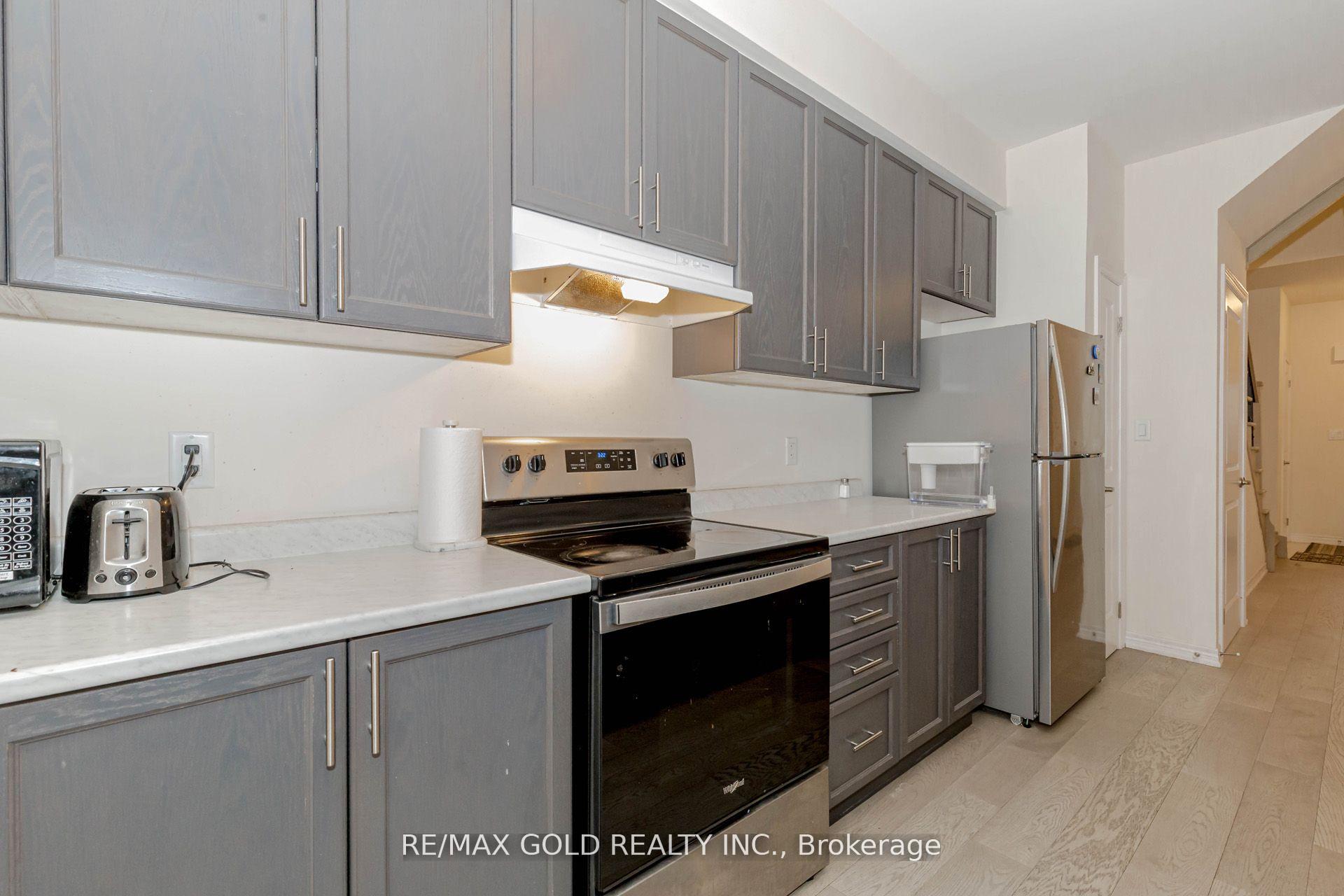 Photo 15 of 157 Sonoma Lane, Hamilton, Stoney Creek — HOMEH
