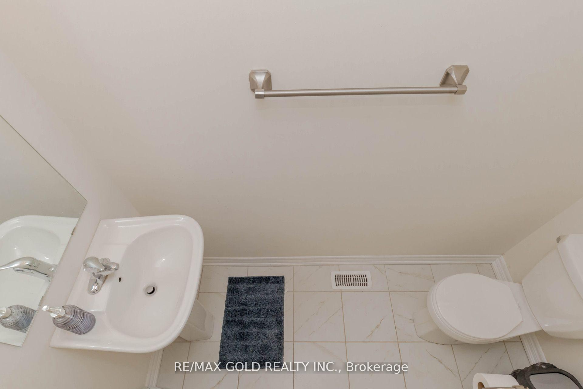 Photo 18 of 157 Sonoma Lane, Hamilton, Stoney Creek — HOMEH