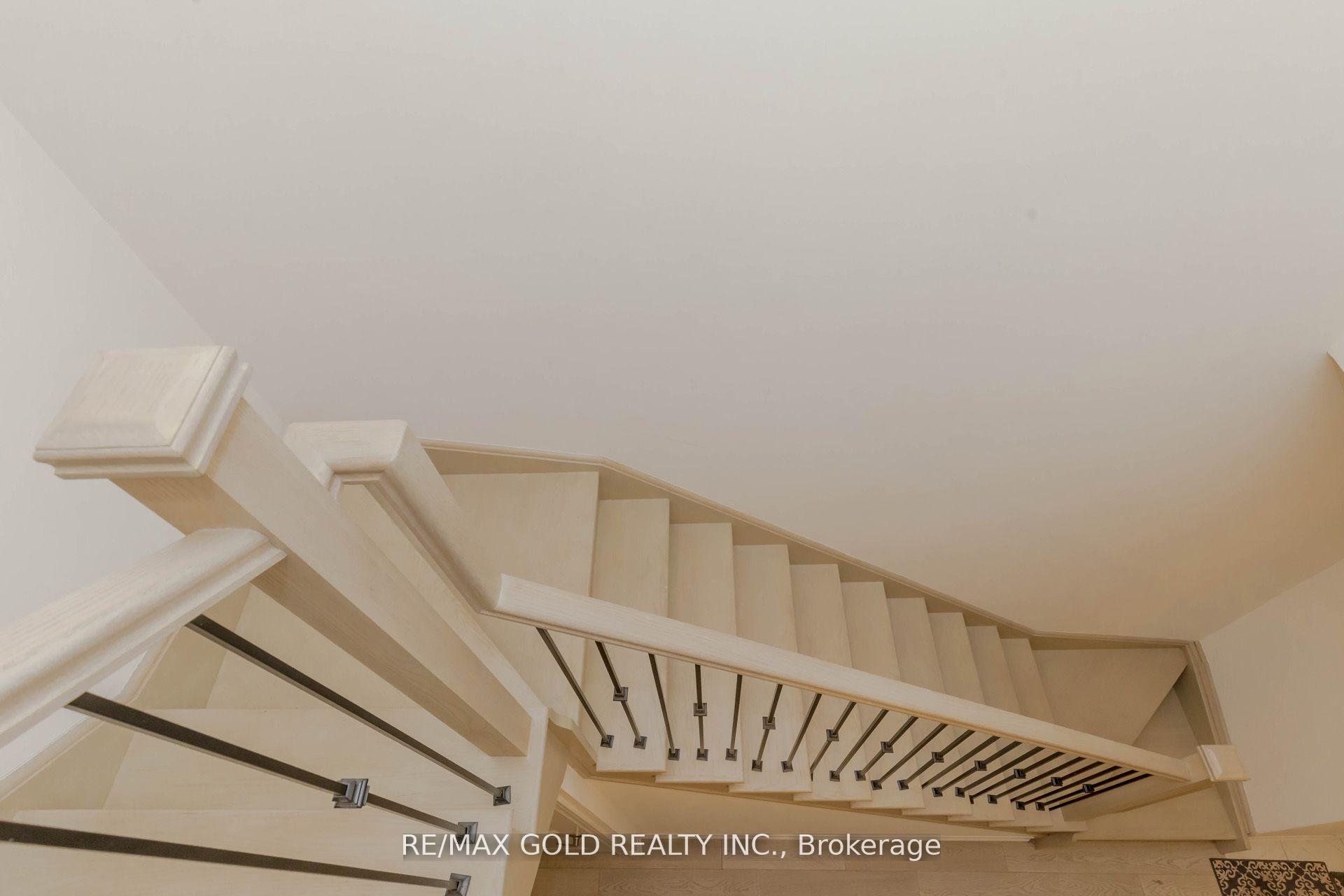 Photo 19 of 157 Sonoma Lane, Hamilton, Stoney Creek — HOMEH