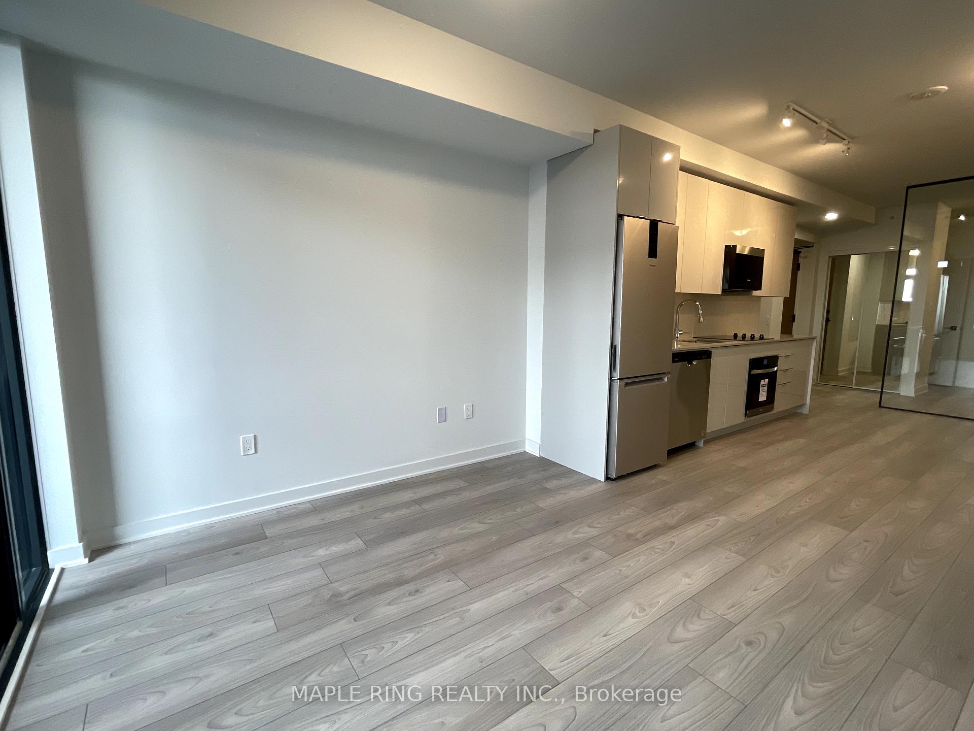 Photo 2 of Unit 501, 2920 Highway 7 Road, Vaughan, Concord — HOMEH