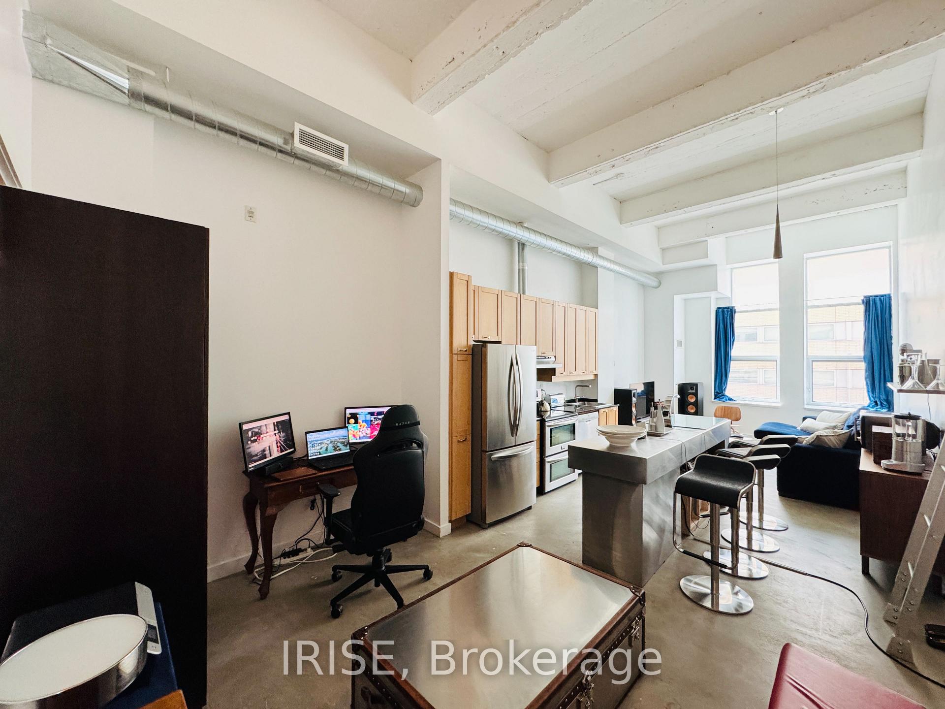 Front of Unit 207, 135 Dalhousie Street