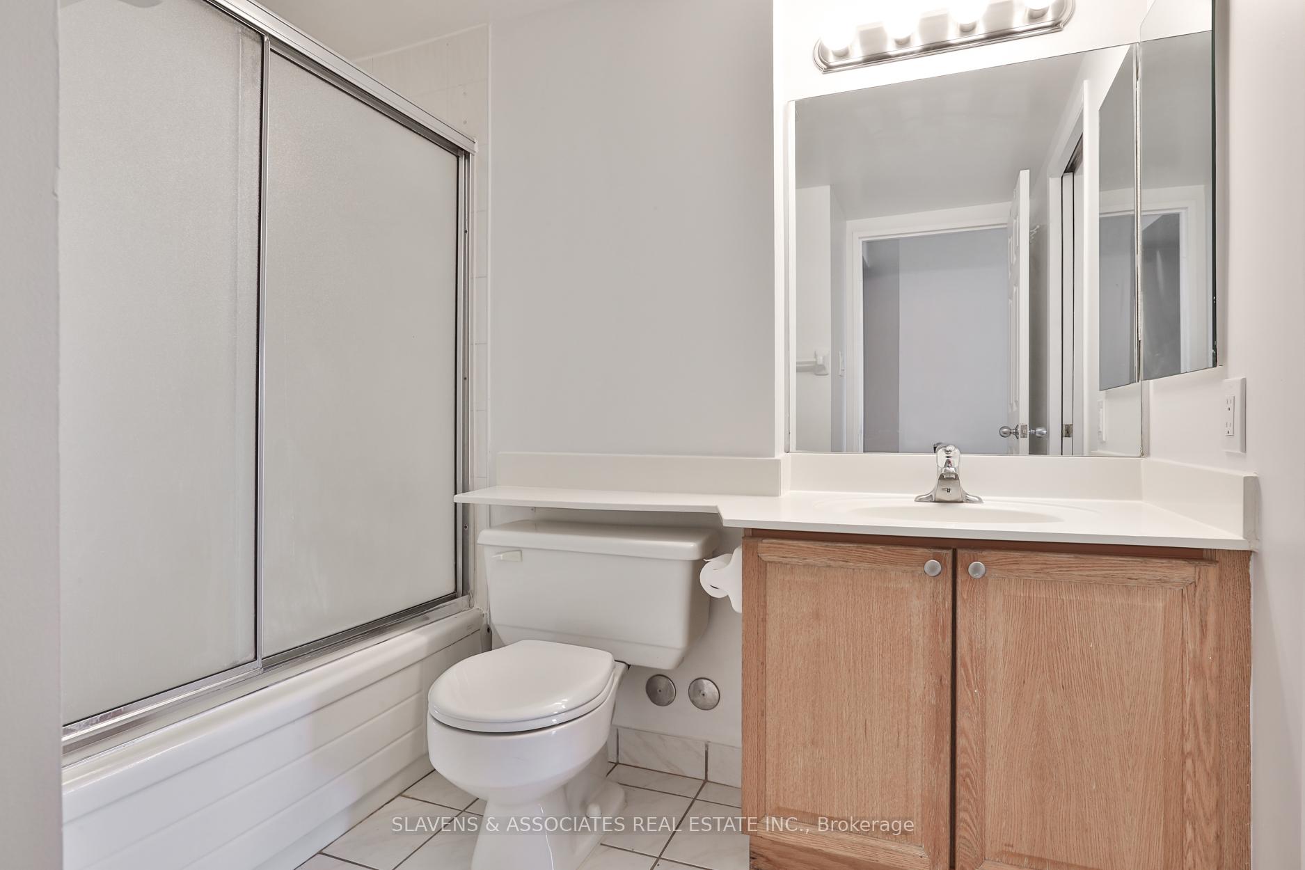 Photo 18 of Unit 717, 268 Ridley Boulevard, Toronto, Bedford Park-Nortown — HOMEH
