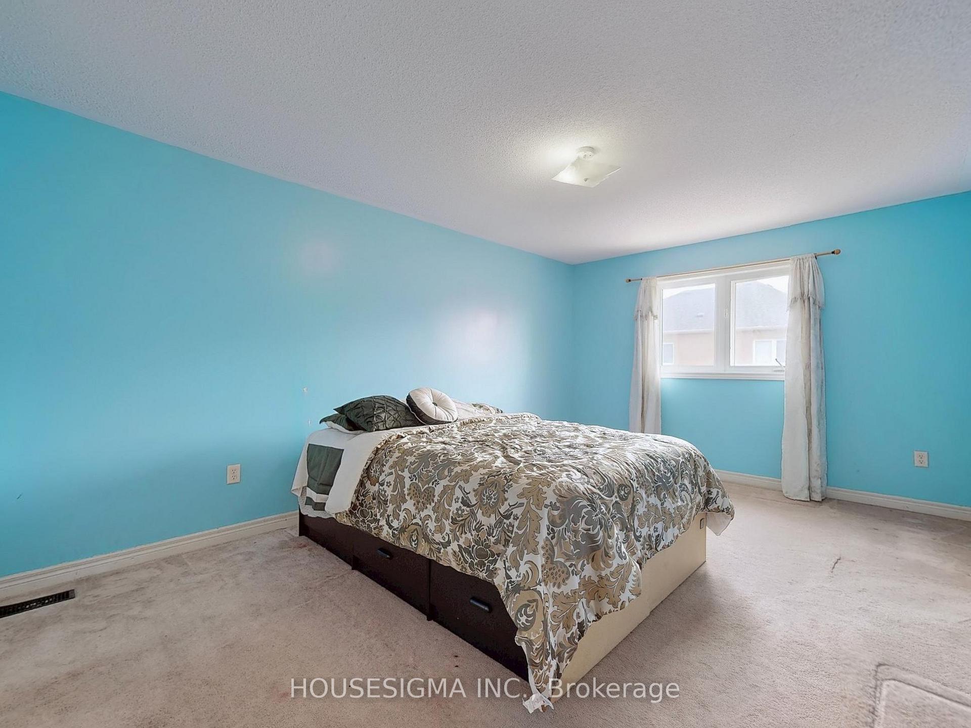 Photo 16 of 31 Braddock Drive, Brampton, Fletcher's Meadow — HOMEH