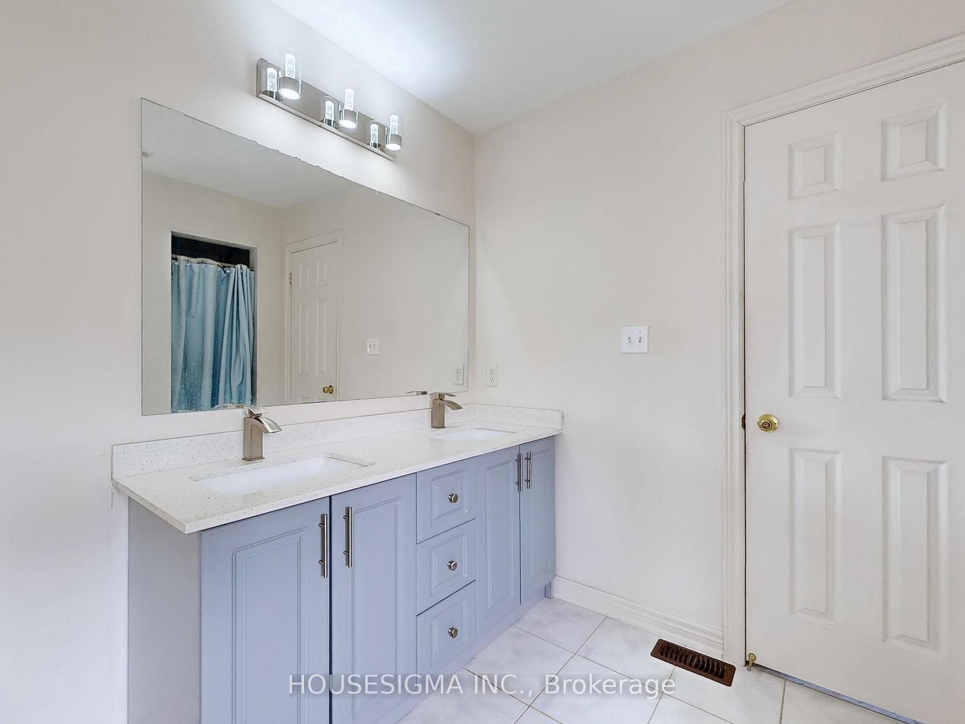 Photo 19 of 31 Braddock Drive, Brampton, Fletcher's Meadow — HOMEH
