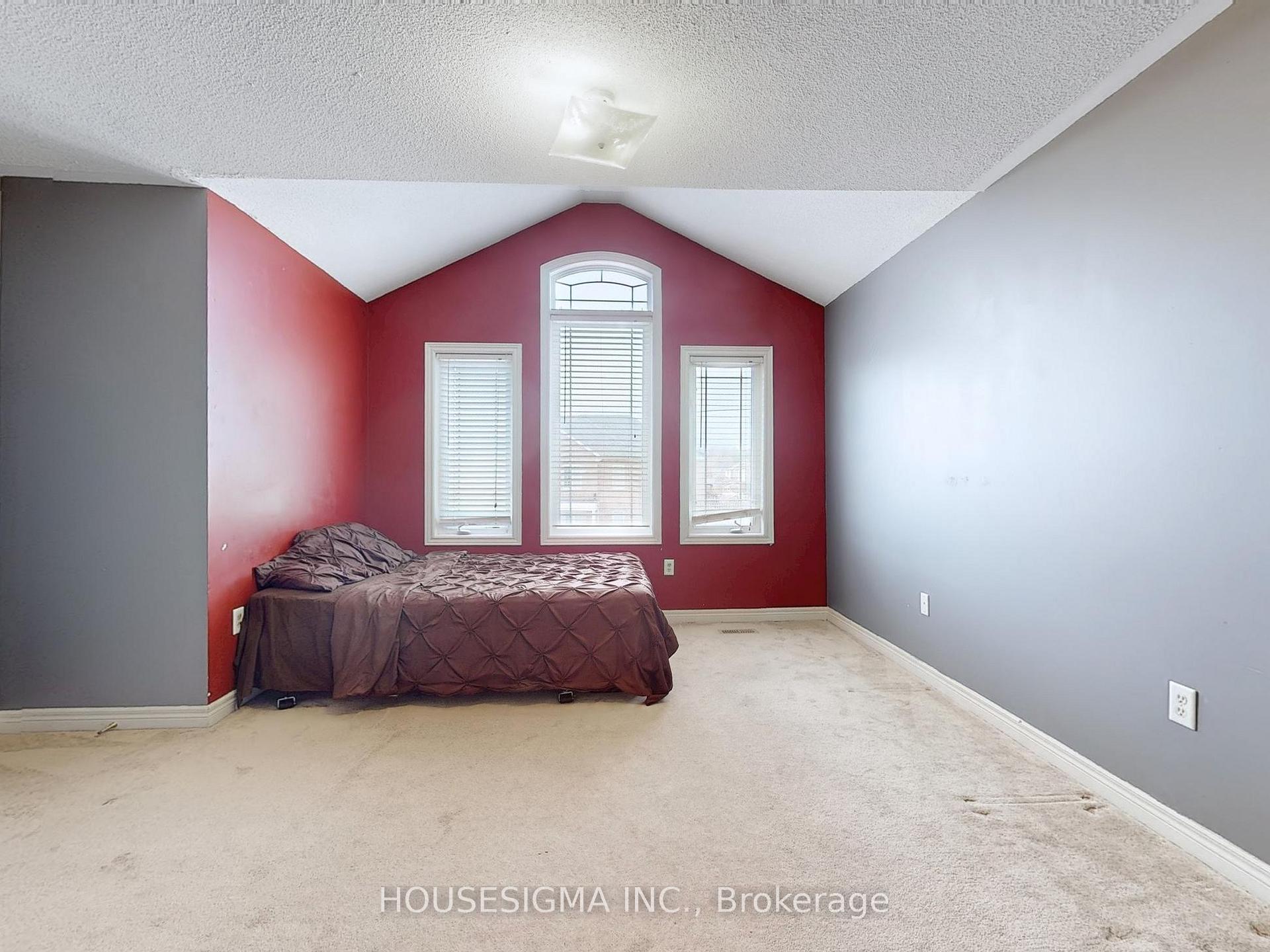Photo 21 of 31 Braddock Drive, Brampton, Fletcher's Meadow — HOMEH