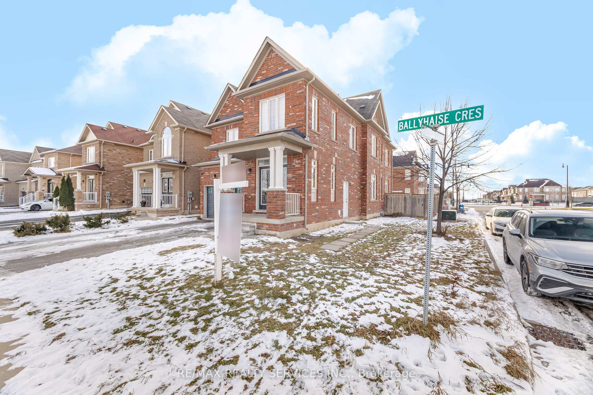 Photo 2 of 1 Ballyhaise Crescent, Brampton, Credit Valley — HOMEH