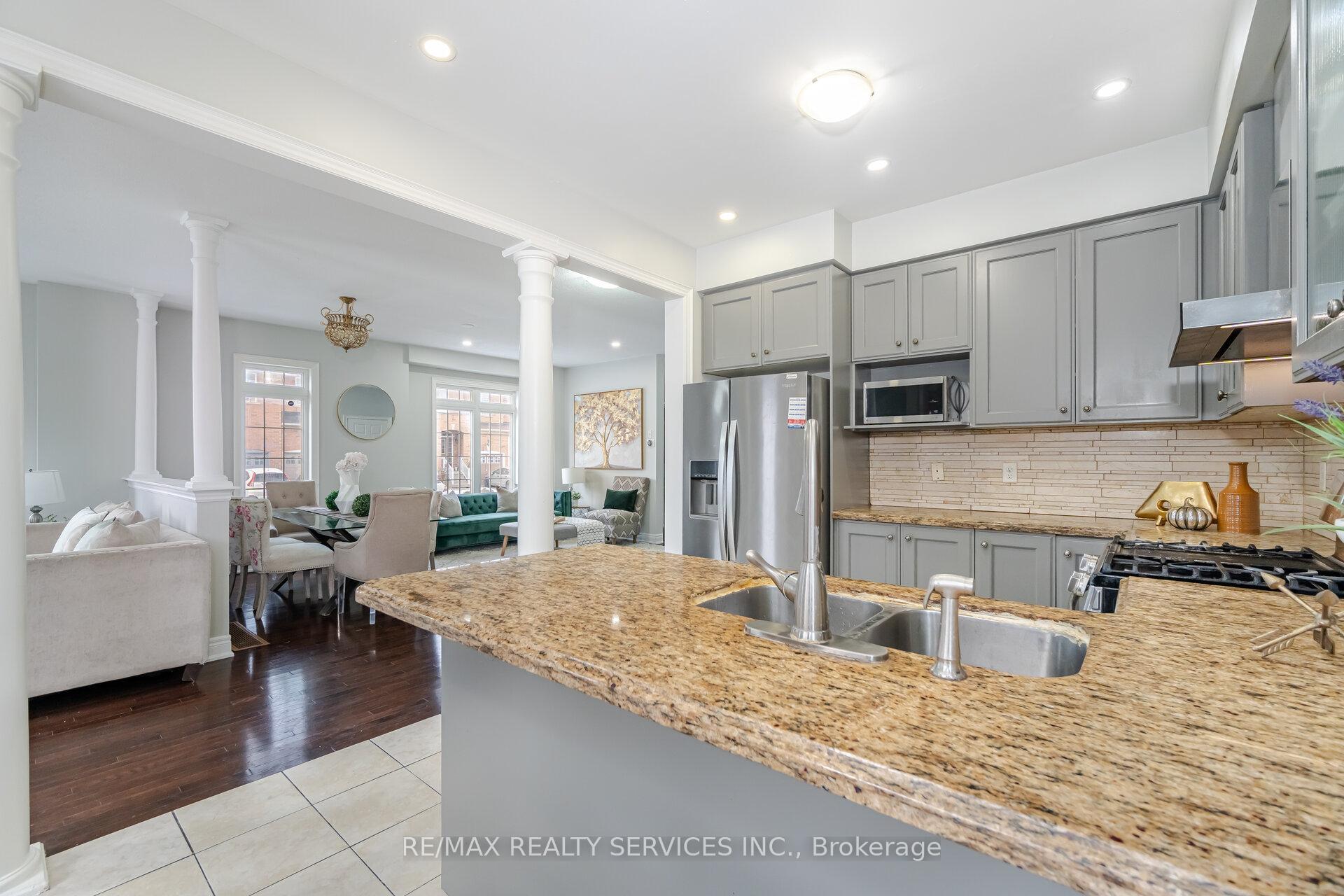 Photo 15 of 1 Ballyhaise Crescent, Brampton, Credit Valley — HOMEH