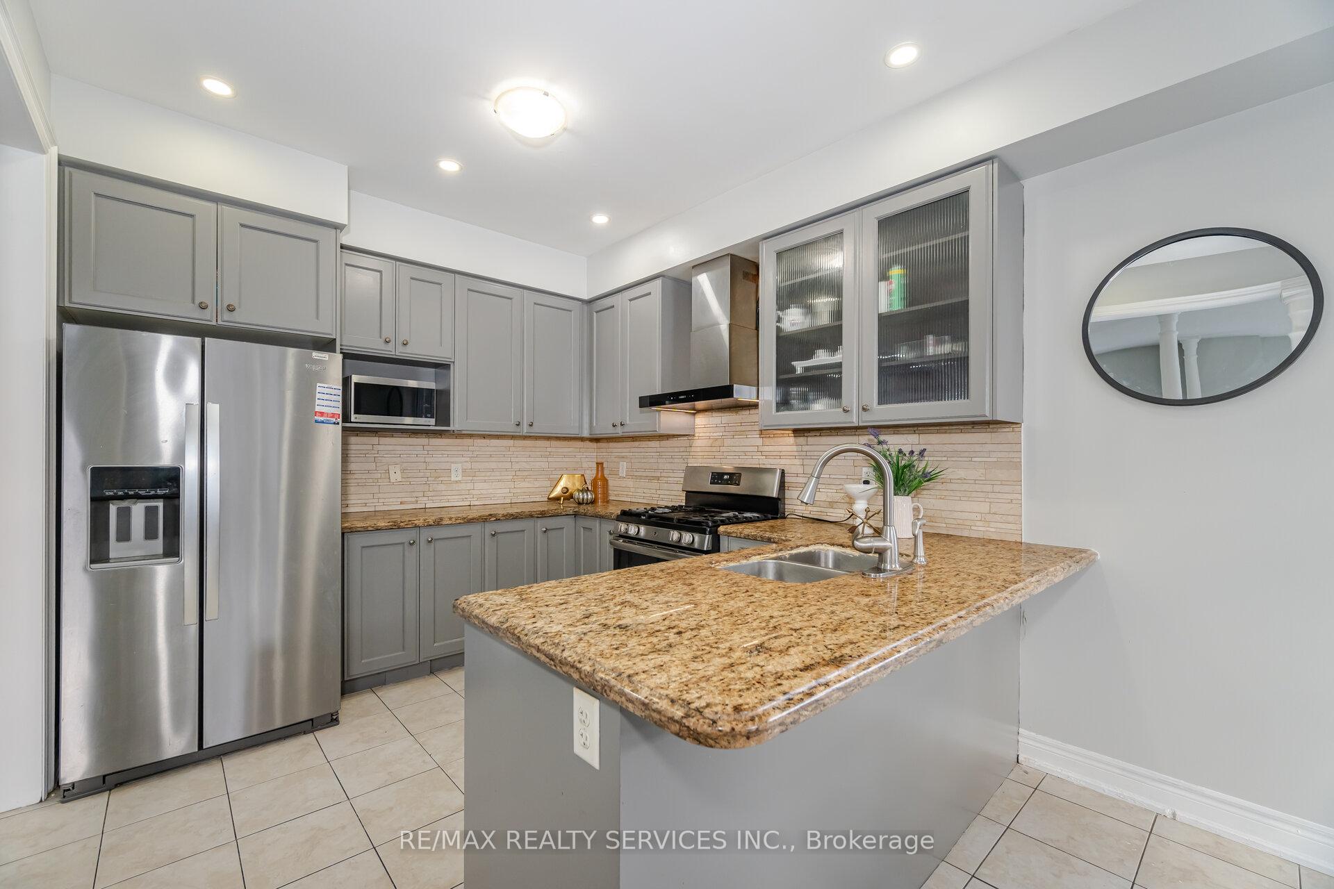 Photo 18 of 1 Ballyhaise Crescent, Brampton, Credit Valley — HOMEH