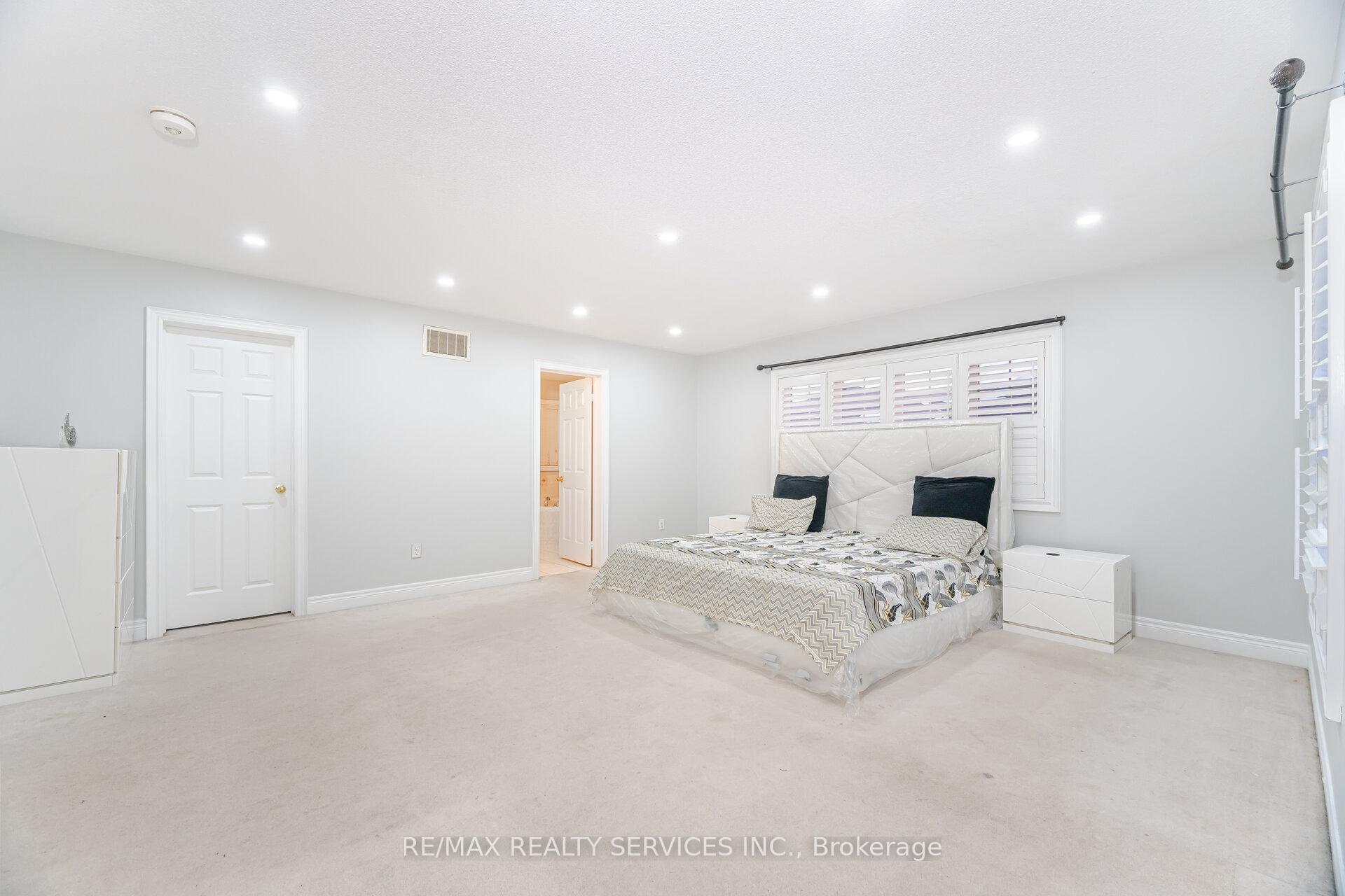 Photo 24 of 1 Ballyhaise Crescent, Brampton, Credit Valley — HOMEH