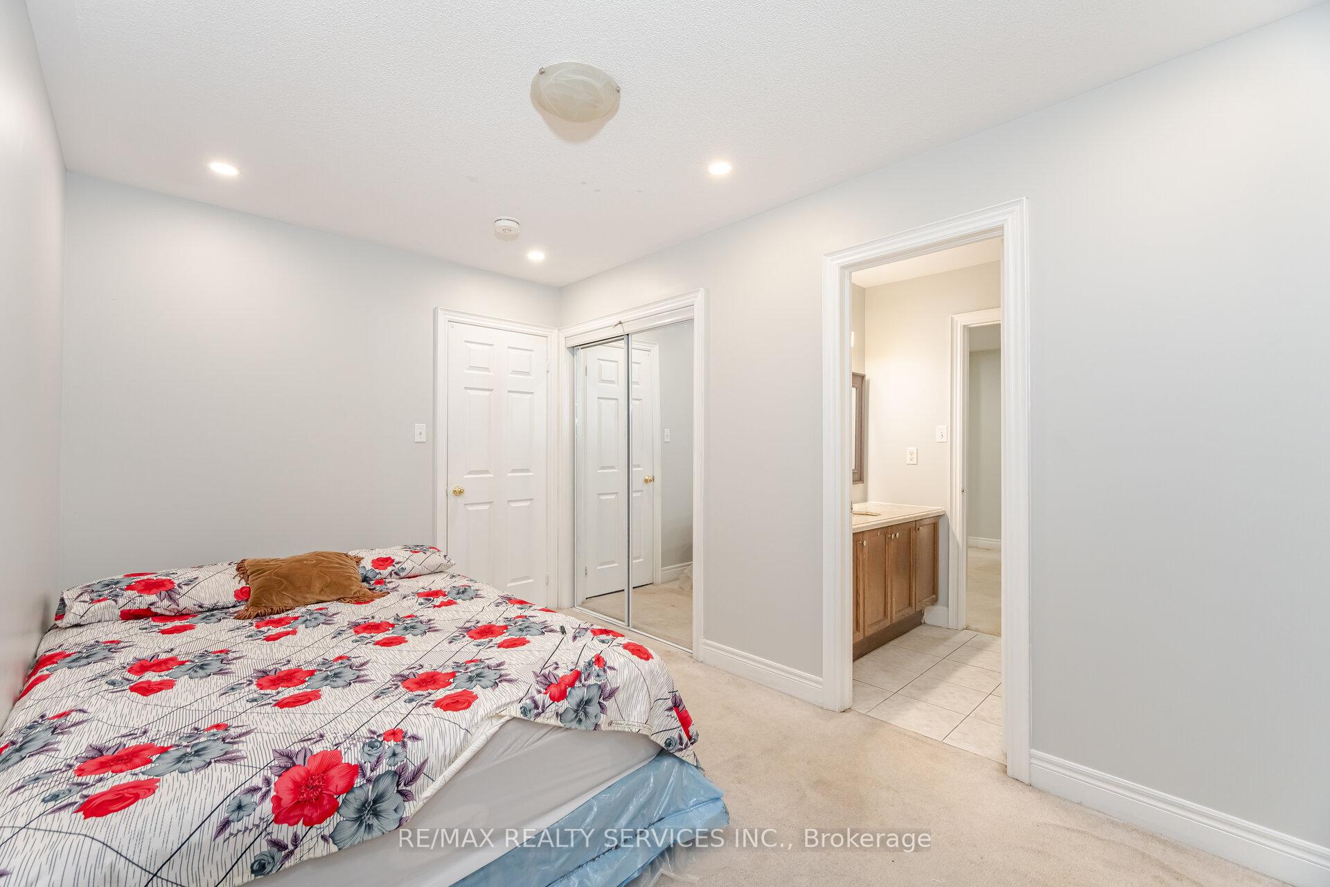 Photo 30 of 1 Ballyhaise Crescent, Brampton, Credit Valley — HOMEH