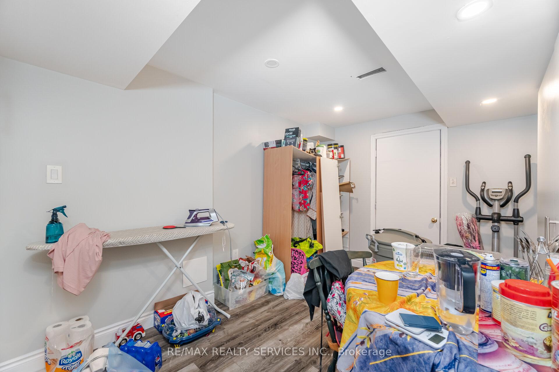 Photo 33 of 1 Ballyhaise Crescent, Brampton, Credit Valley — HOMEH