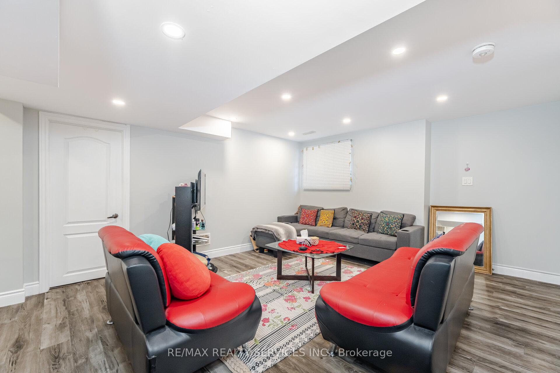 Photo 35 of 1 Ballyhaise Crescent, Brampton, Credit Valley — HOMEH