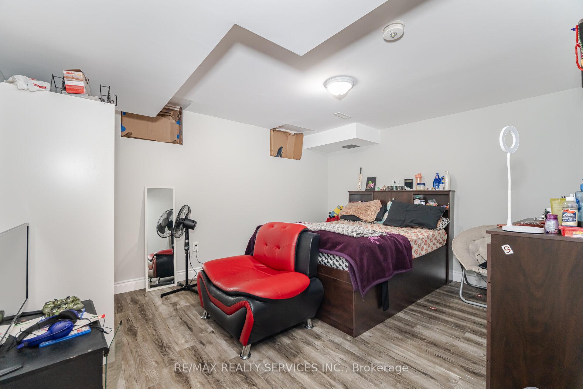 Photo 36 of 1 Ballyhaise Crescent, Brampton, Credit Valley — HOMEH