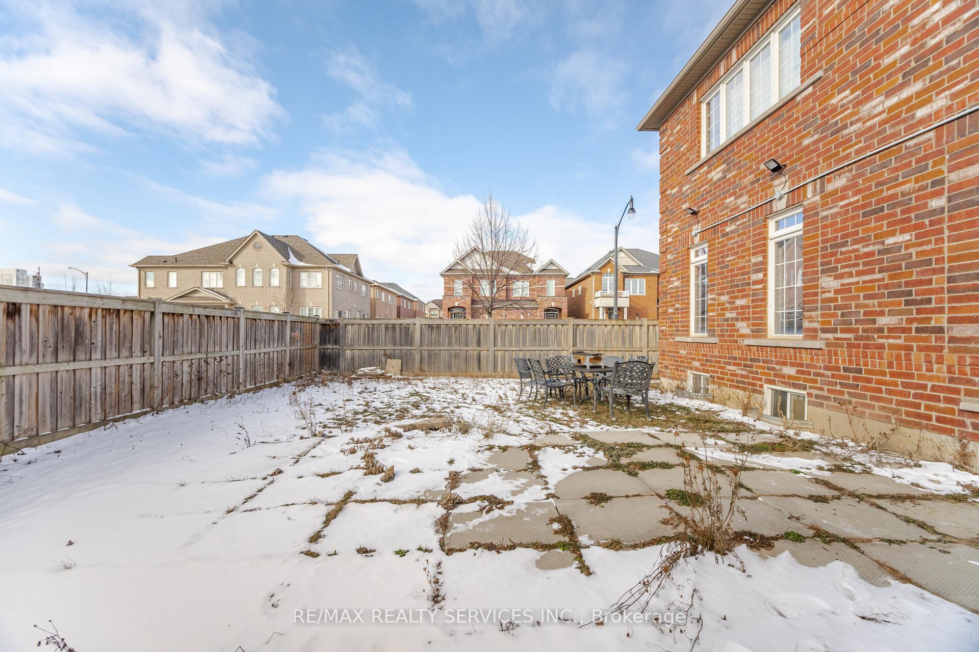 Photo 39 of 1 Ballyhaise Crescent, Brampton, Credit Valley — HOMEH