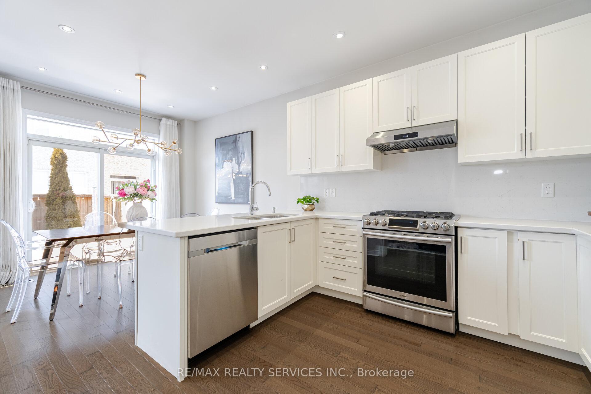 Photo 13 of 4 Fulmer Road, Brampton, Northwest Brampton — HOMEH