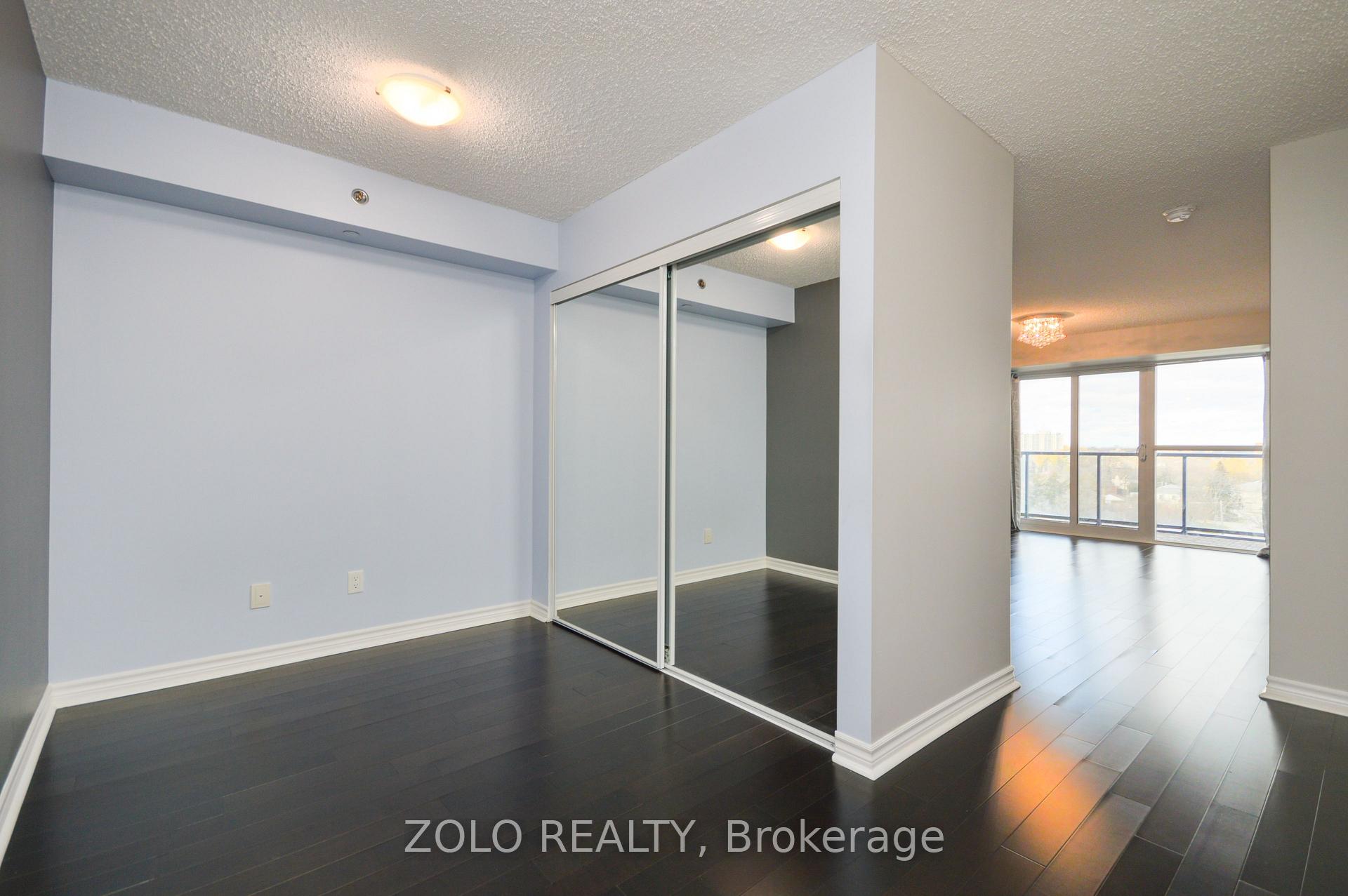 Photo 3 of Unit 811, 35 Saranac Boulevard, Toronto, Englemount-Lawrence — HOMEH