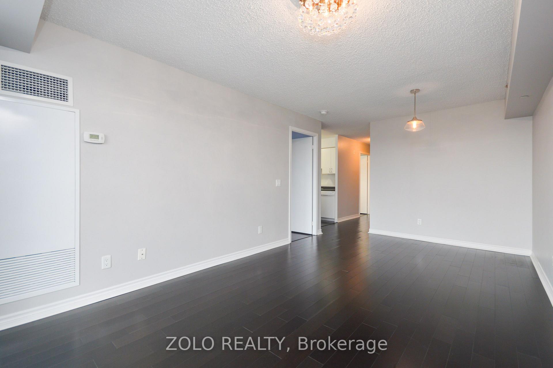 Photo 5 of Unit 811, 35 Saranac Boulevard, Toronto, Englemount-Lawrence — HOMEH