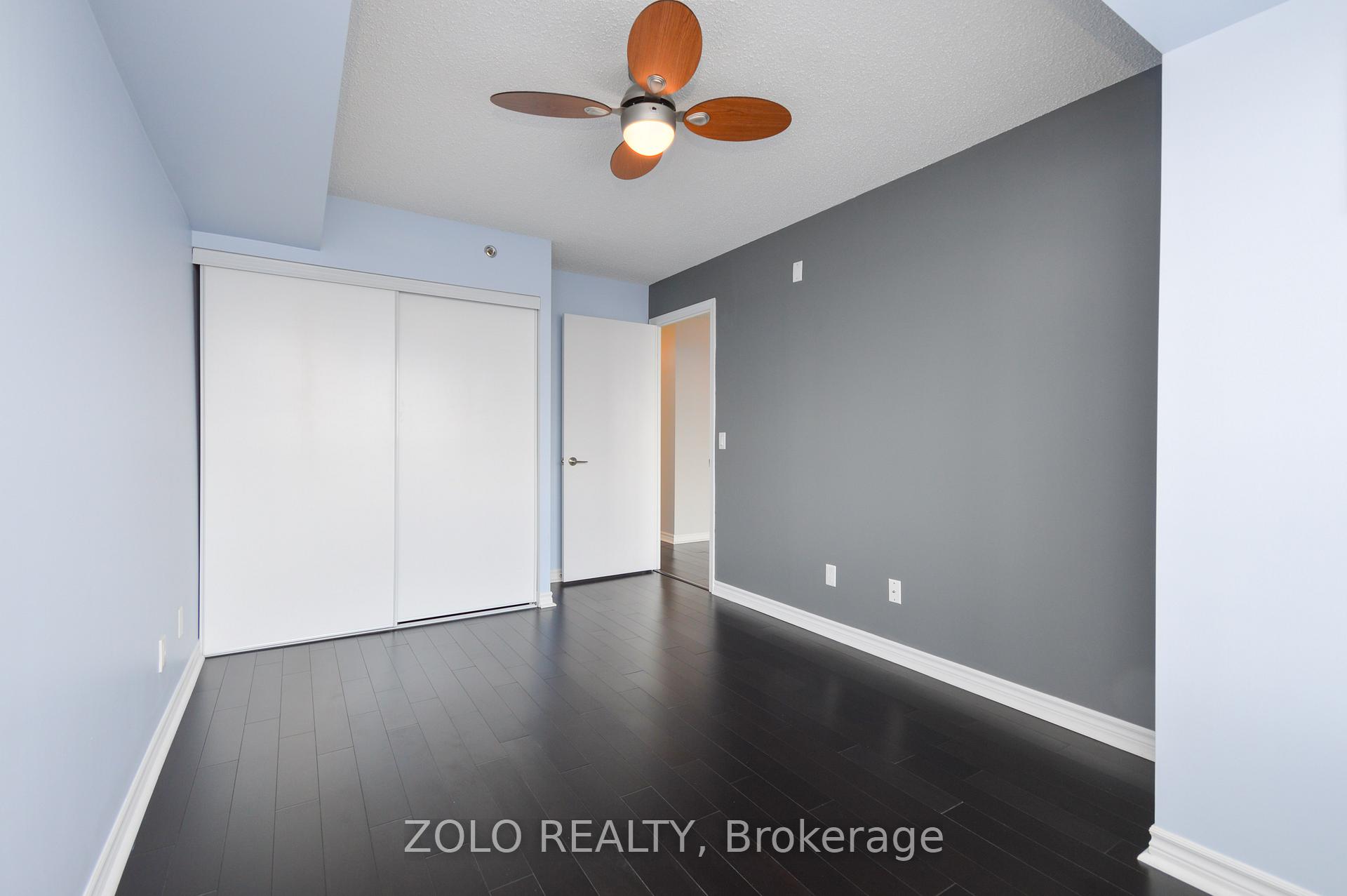 Photo 7 of Unit 811, 35 Saranac Boulevard, Toronto, Englemount-Lawrence — HOMEH