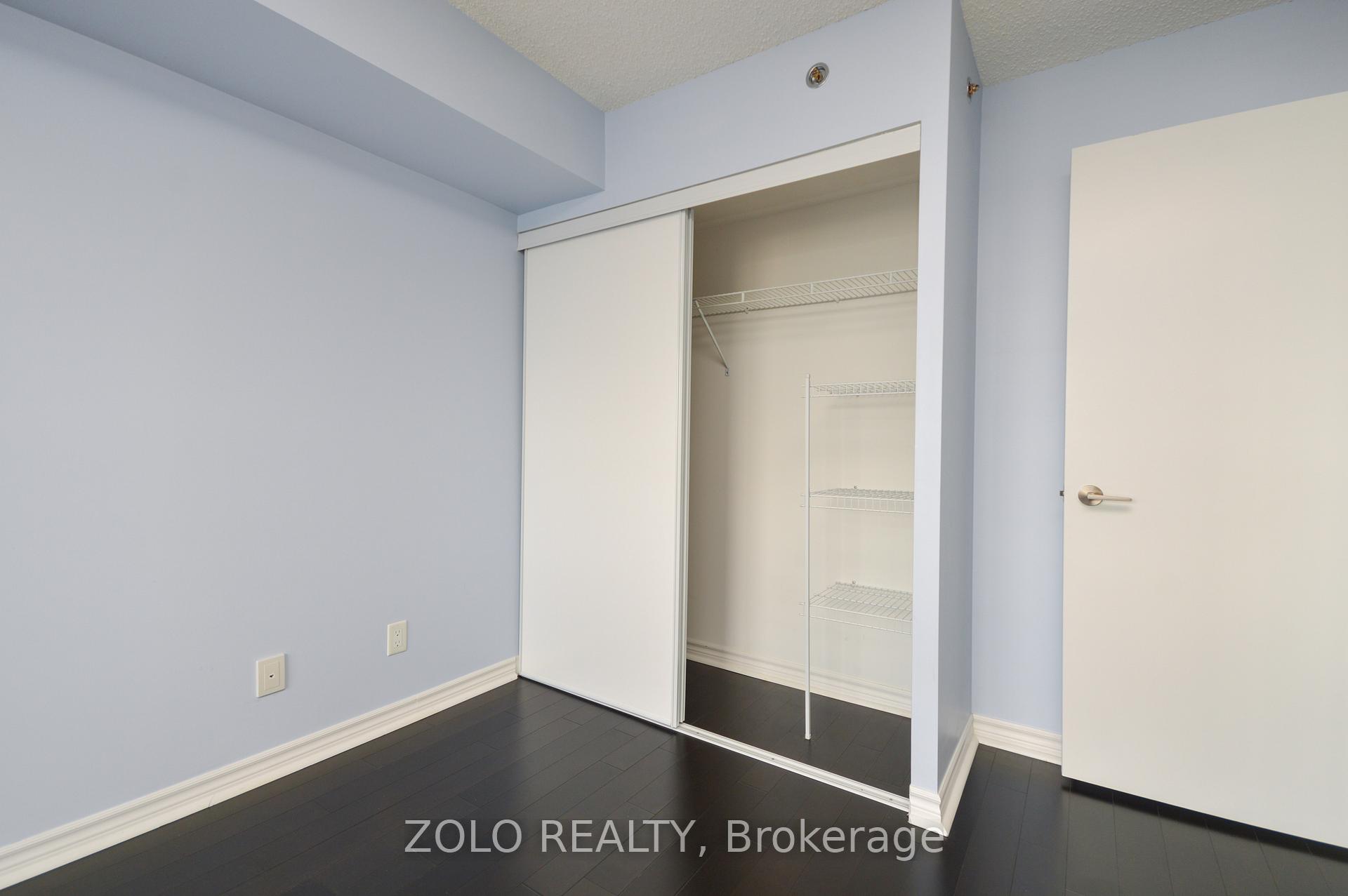 Photo 8 of Unit 811, 35 Saranac Boulevard, Toronto, Englemount-Lawrence — HOMEH