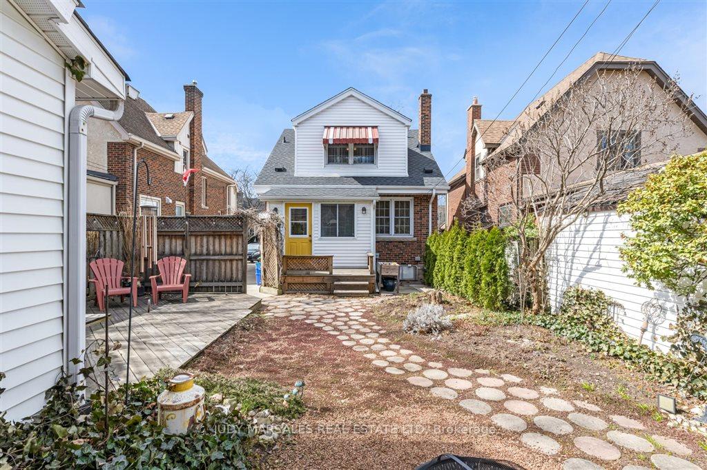 Photo 8 of 93 Edgemont Street S, Hamilton, Delta — HOMEH
