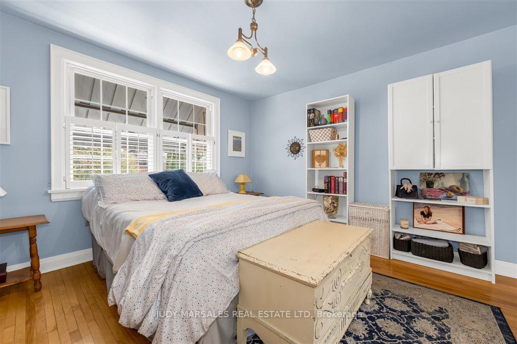 Photo 17 of 93 Edgemont Street S, Hamilton, Delta — HOMEH