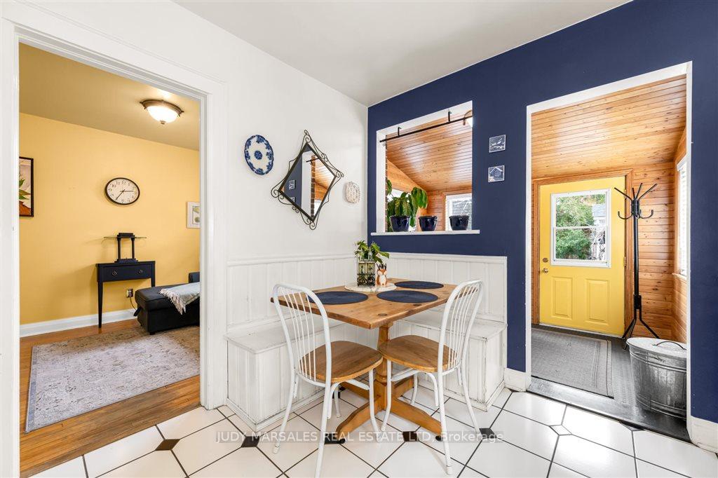 Photo 25 of 93 Edgemont Street S, Hamilton, Delta — HOMEH