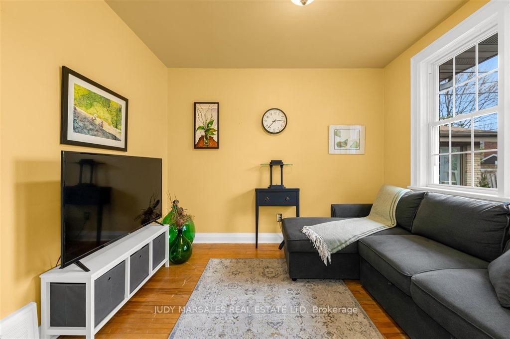 Photo 27 of 93 Edgemont Street S, Hamilton, Delta — HOMEH