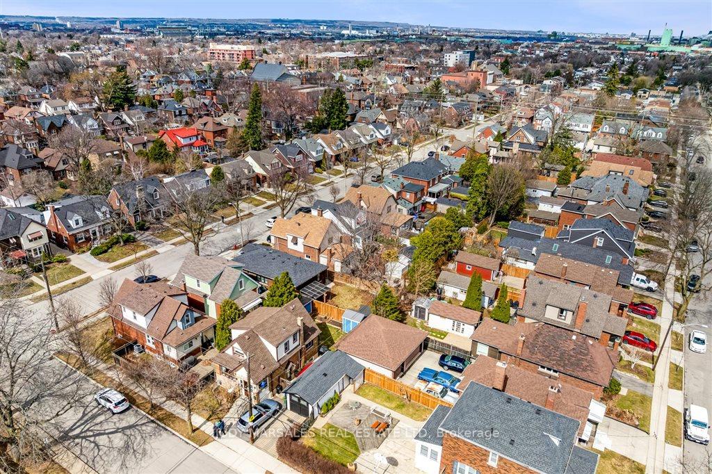 Photo 42 of 93 Edgemont Street S, Hamilton, Delta — HOMEH