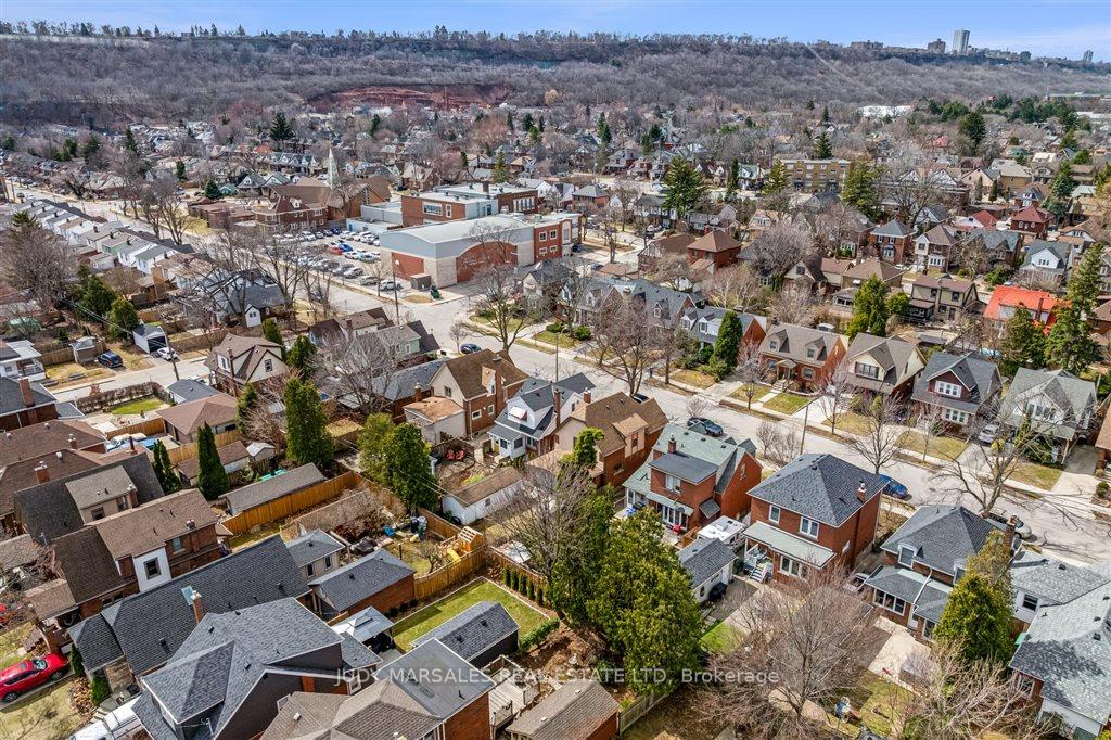 Photo 44 of 93 Edgemont Street S, Hamilton, Delta — HOMEH