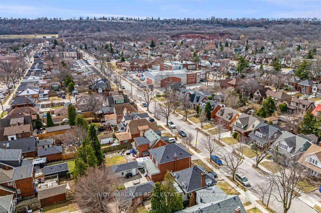 Photo 45 of 93 Edgemont Street S, Hamilton, Delta — HOMEH