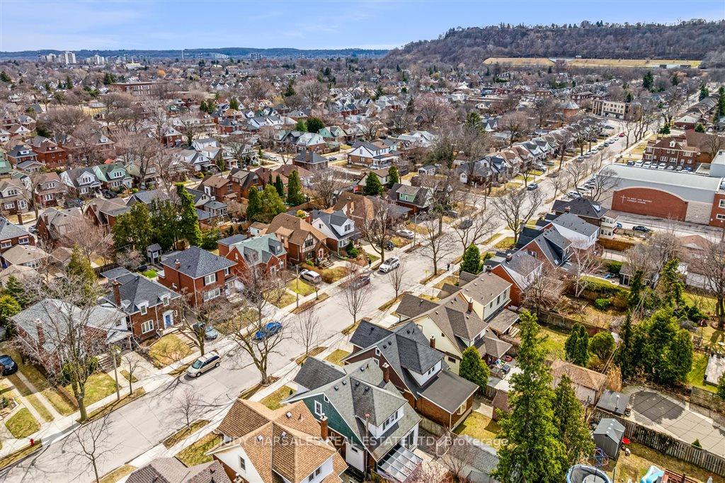 Photo 46 of 93 Edgemont Street S, Hamilton, Delta — HOMEH