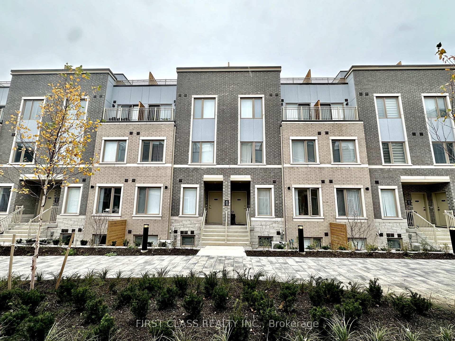 Front of Unit 203, 141 Honeycrisp Crescent