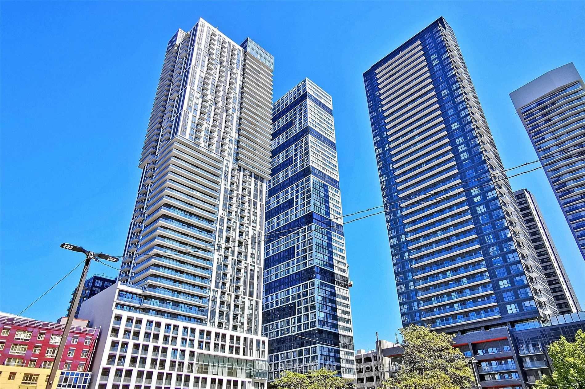Front of Unit 3311, 251 Jarvis Street