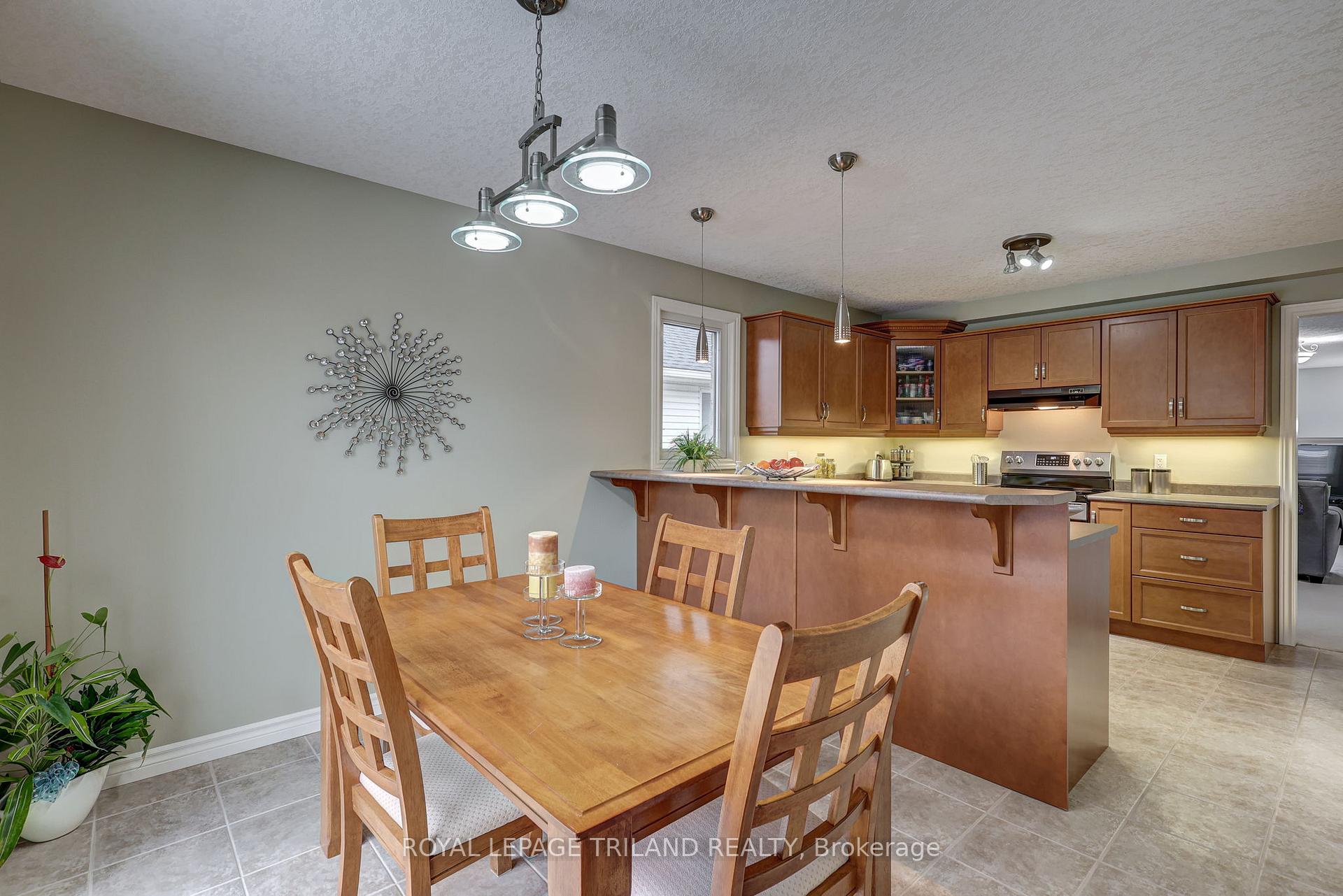 Photo 10 of 60 Penhale Avenue, St. Thomas — HOMEH