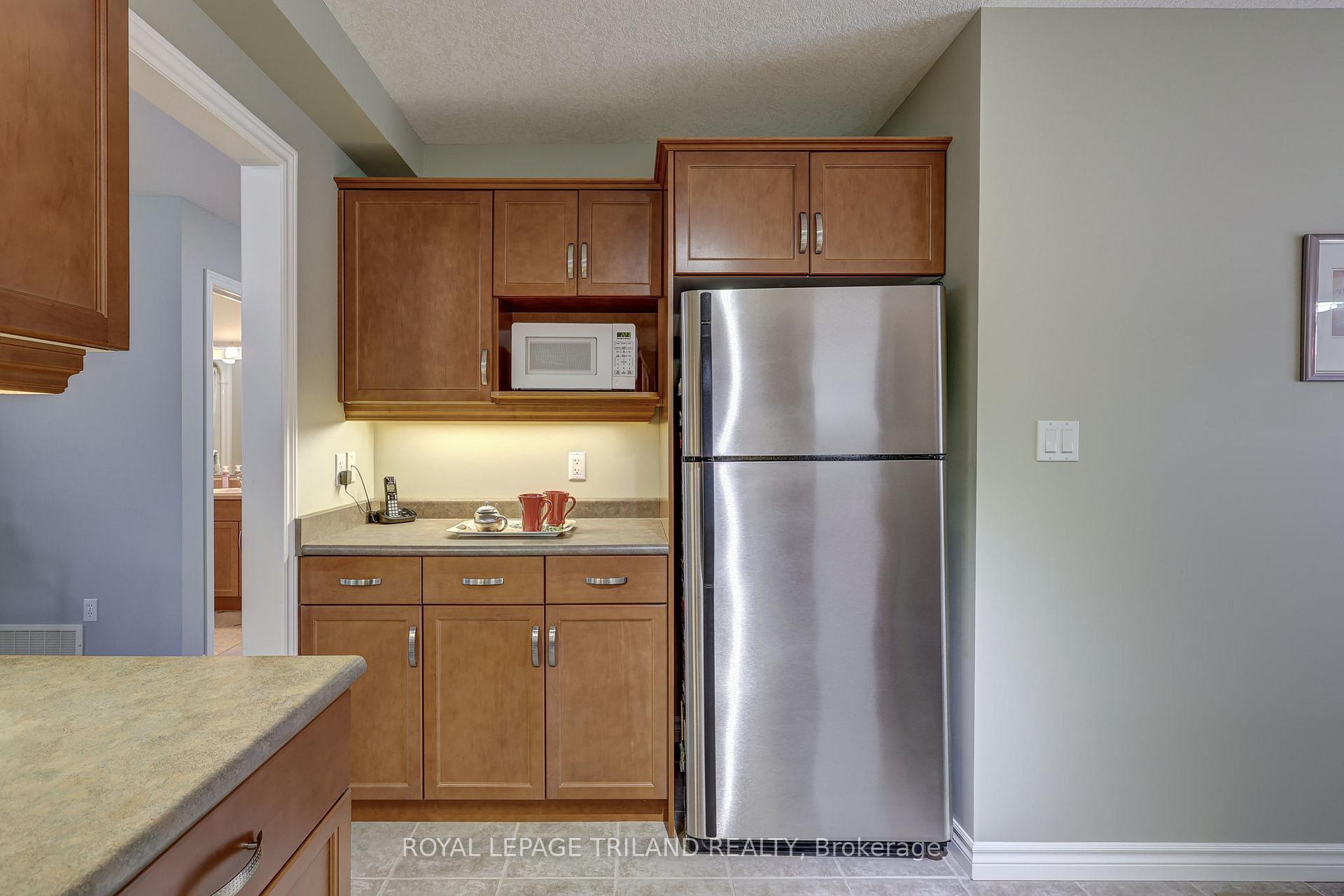 Photo 12 of 60 Penhale Avenue, St. Thomas — HOMEH
