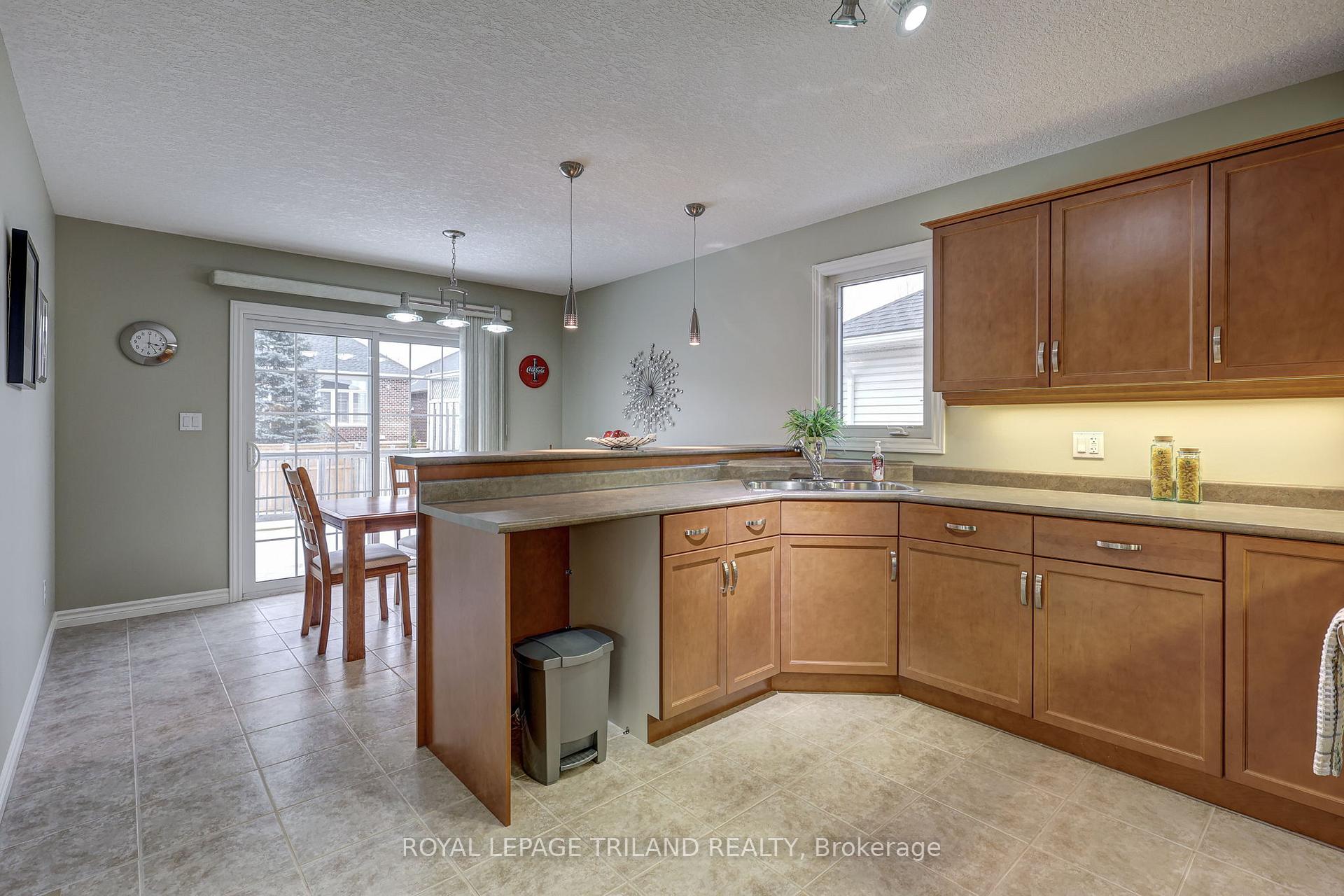Photo 15 of 60 Penhale Avenue, St. Thomas — HOMEH